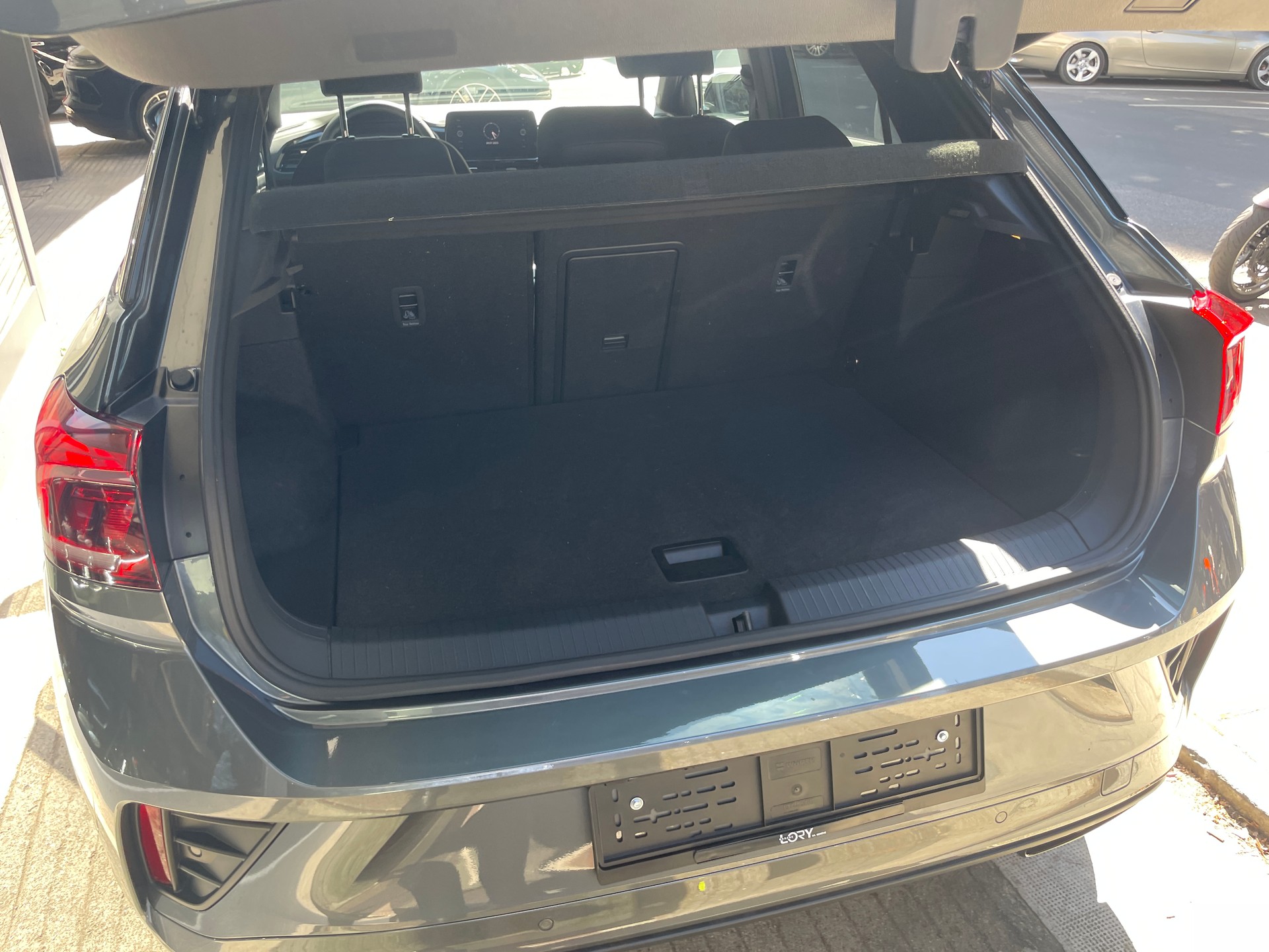 VW T-Roc 2.0 TSI R-Line DSG 4Motion - 9