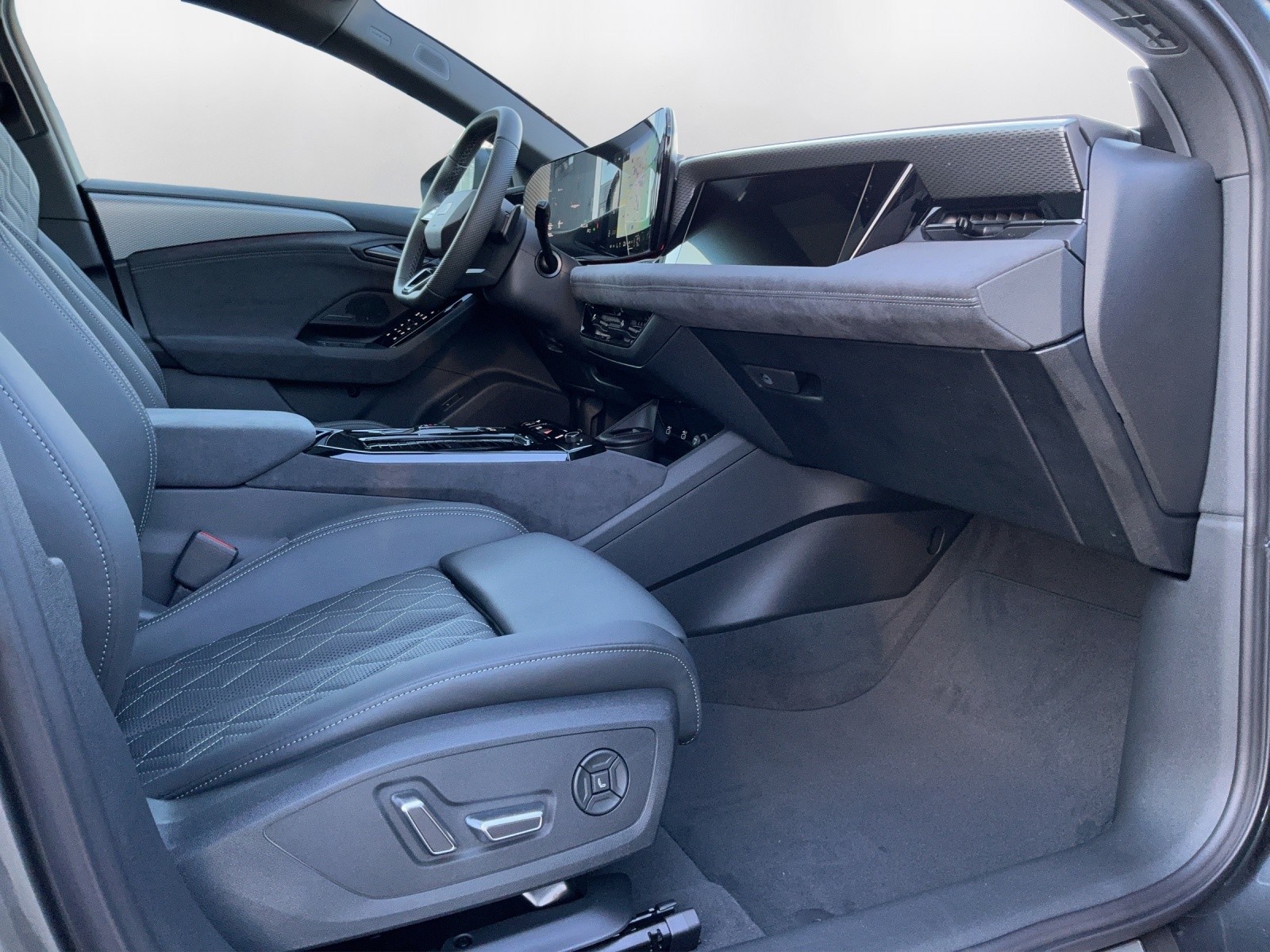 AUDI S6 Avant e-tron quattro - 13