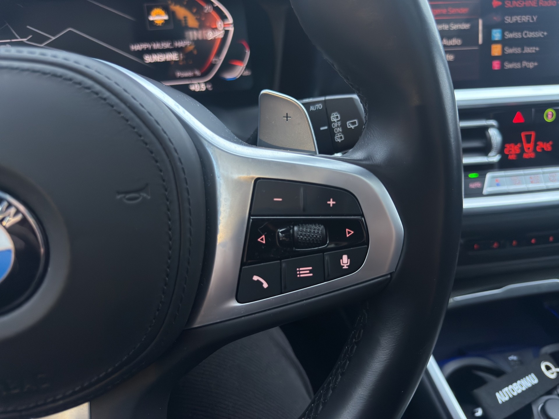 BMW 330i xDrive SAG Touring - 27