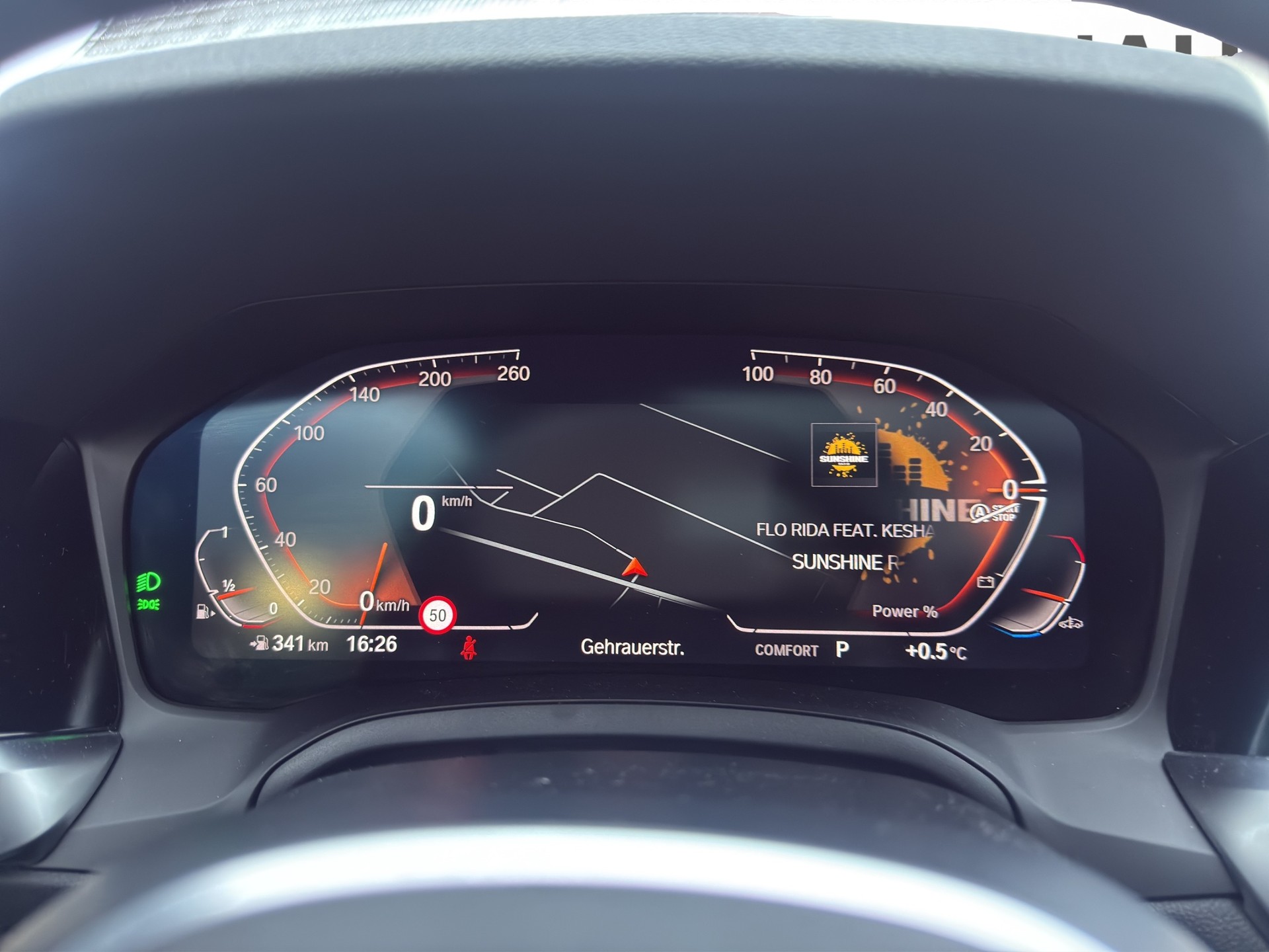 BMW 330i xDrive SAG Touring - 15