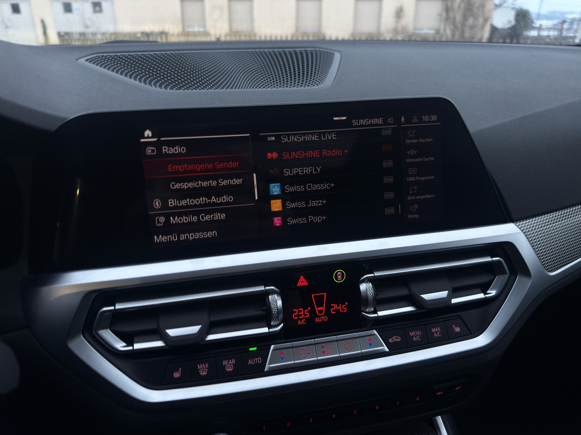 BMW 330i xDrive SAG Touring - 26
