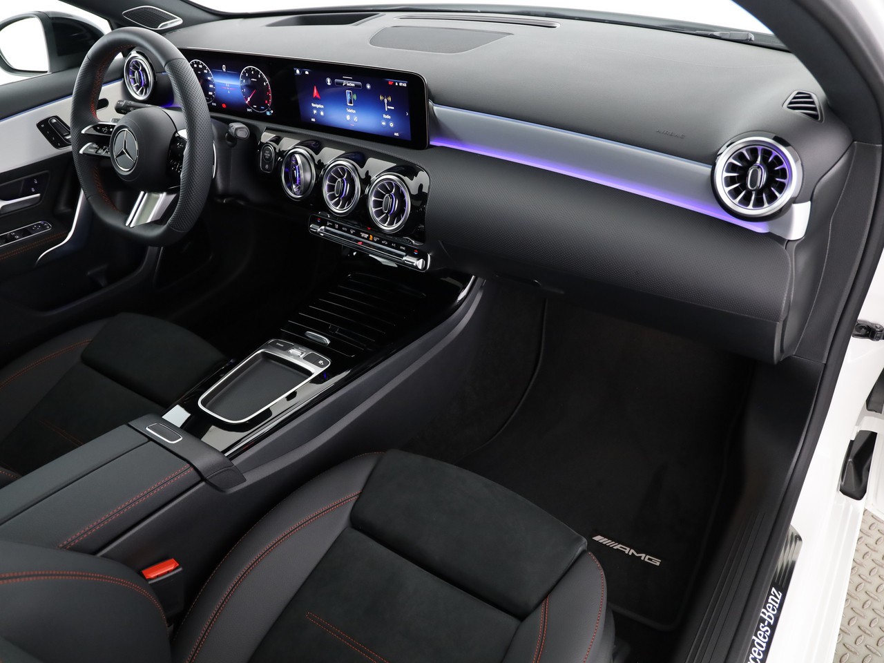 MERCEDES-BENZ A 250 4Matic 8G-DCT - 12