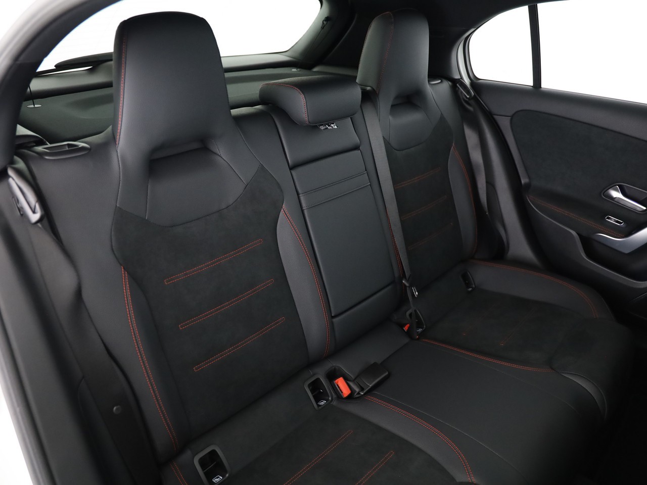 MERCEDES-BENZ A 250 4Matic 8G-DCT - 15