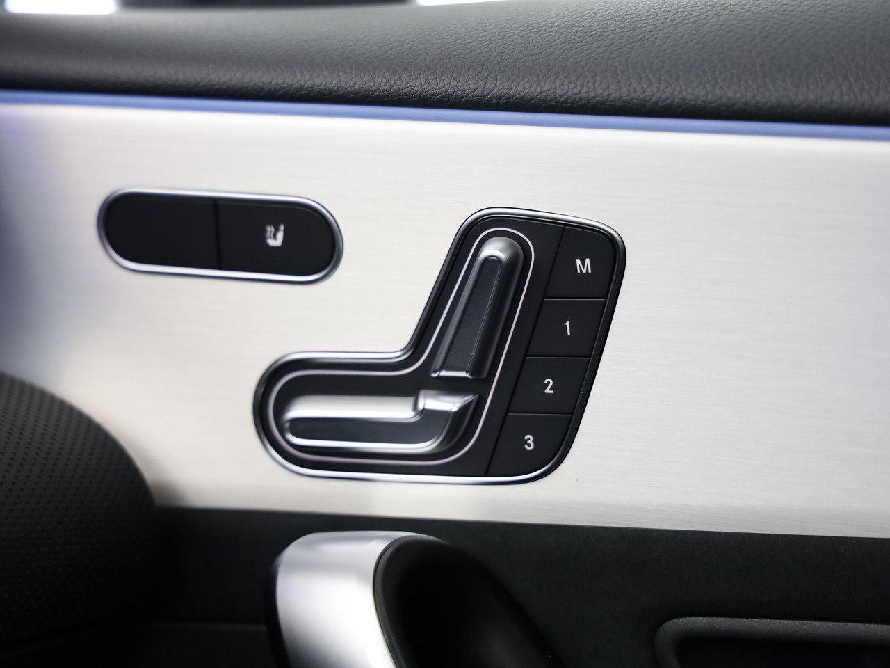 MERCEDES-BENZ A 250 4Matic 8G-DCT - 18