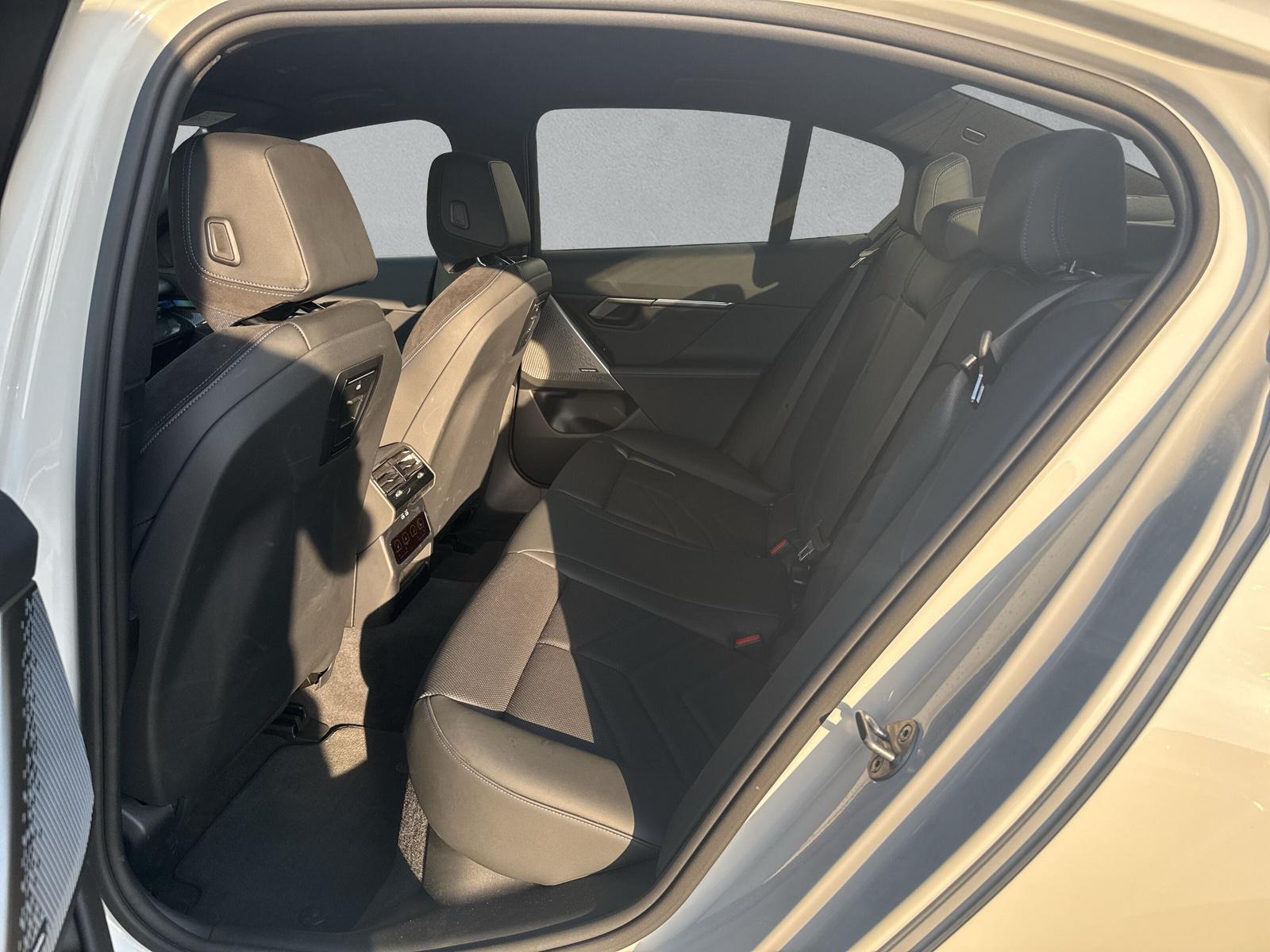 BMW i5 M60 xDrive 📍 ** Action de leasing à 1.9% ** - 13