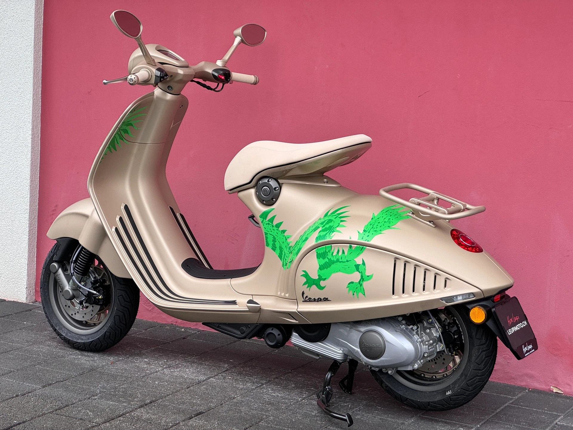 PIAGGIO Vespa 946 125 Dragon - 3