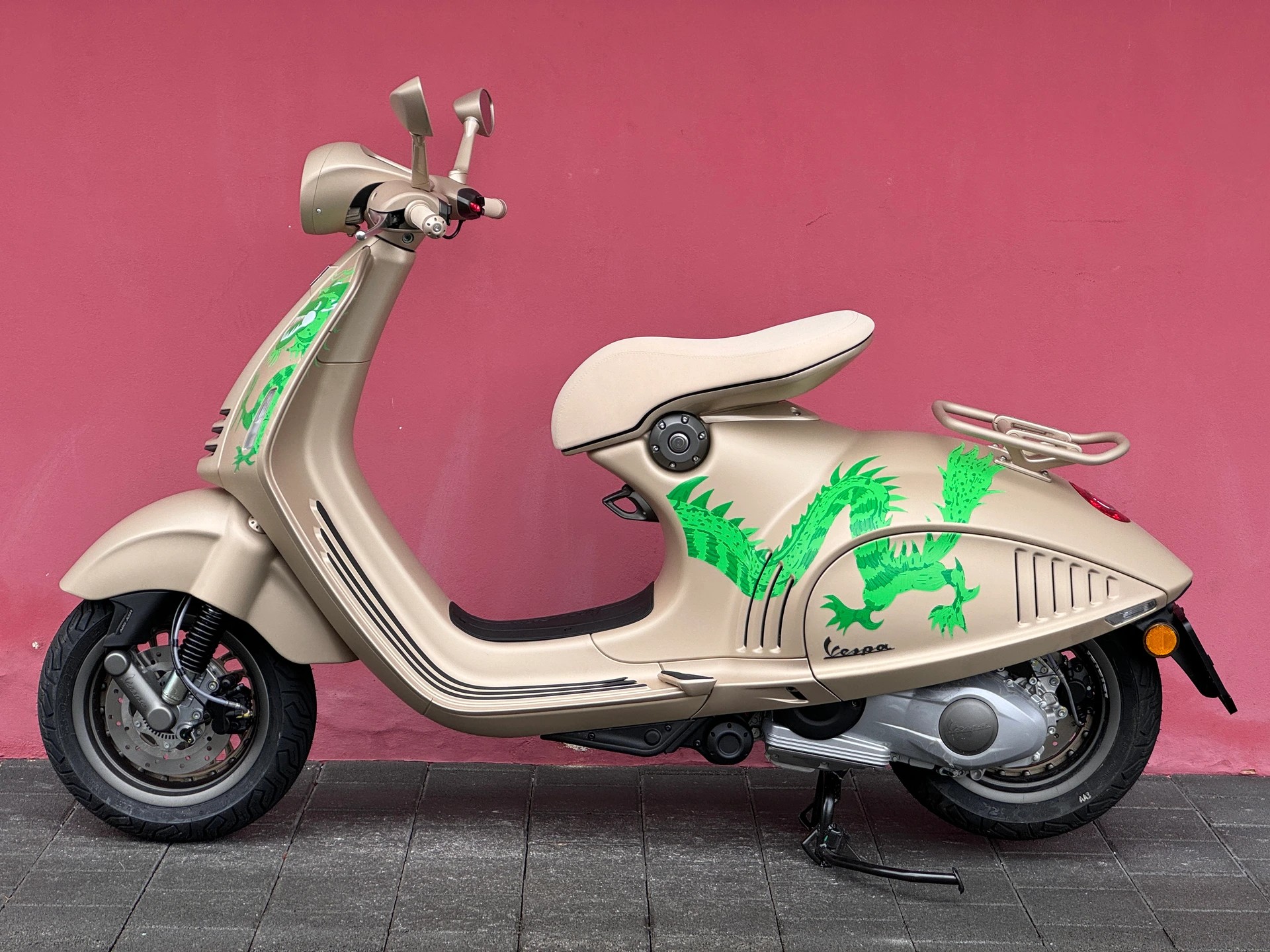 PIAGGIO Vespa 946 125 Dragon - 14