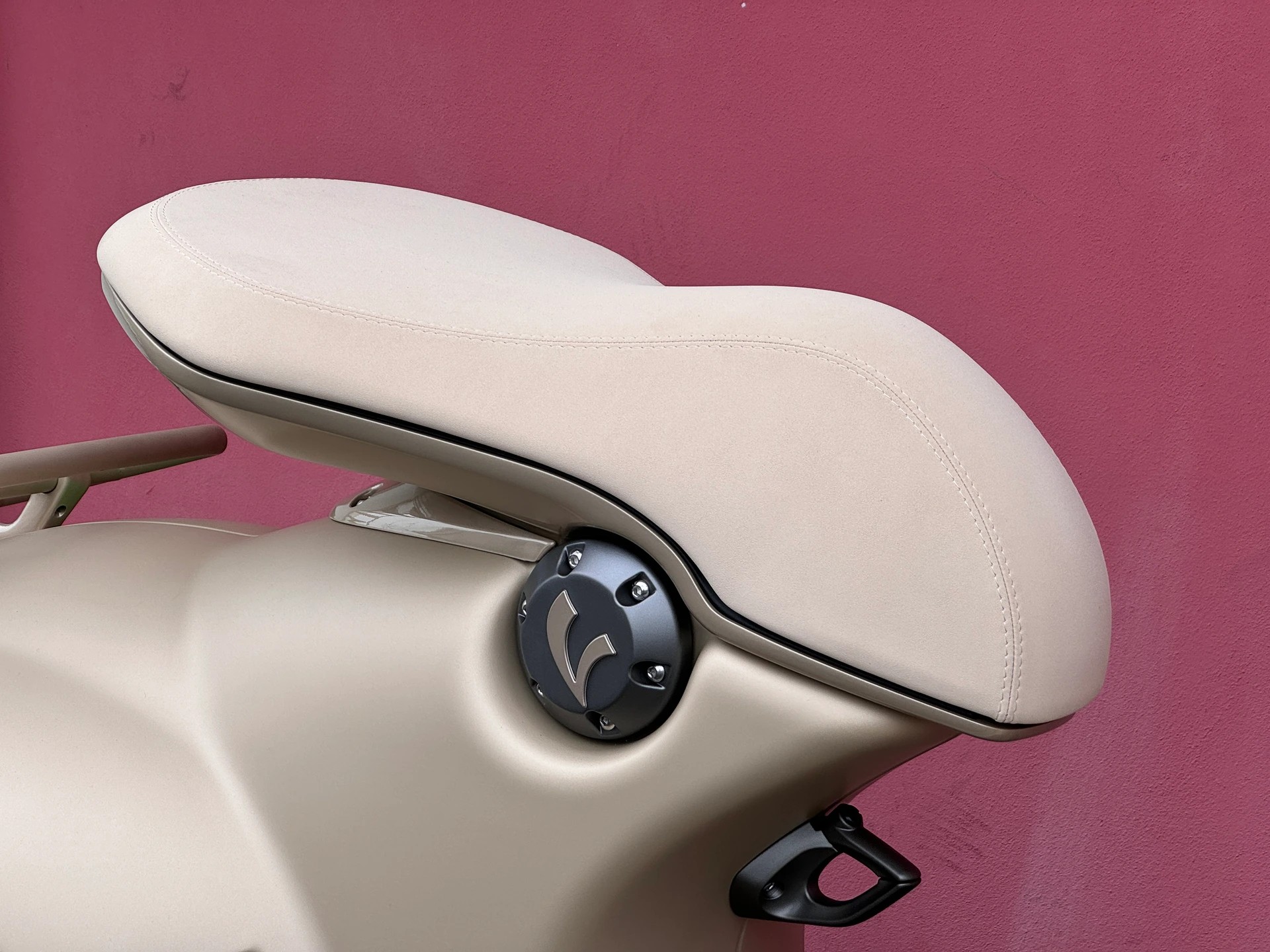PIAGGIO Vespa 946 125 Dragon - 16