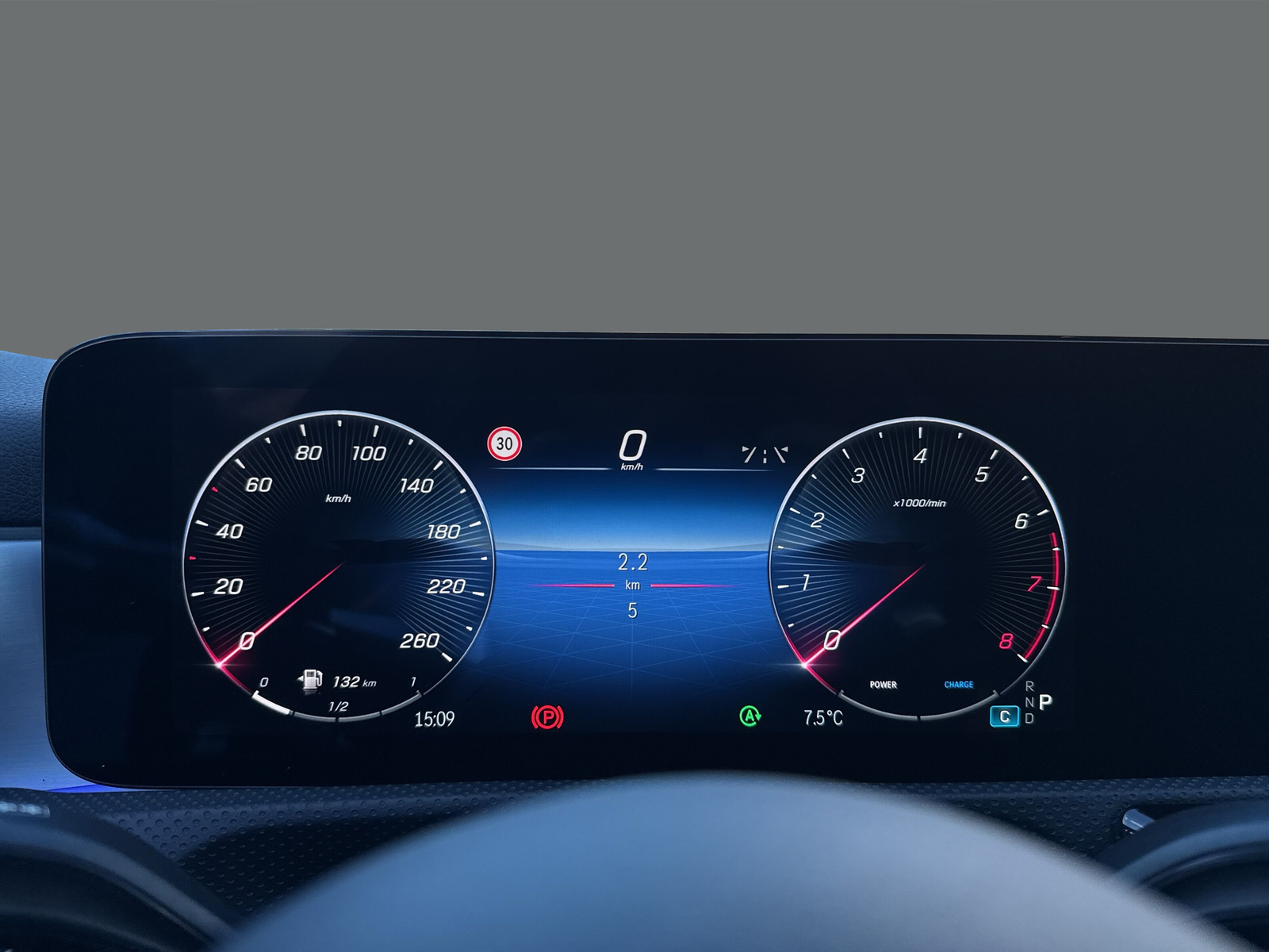 MERCEDES-BENZ A 220 4Matic 8G-DCT - 11