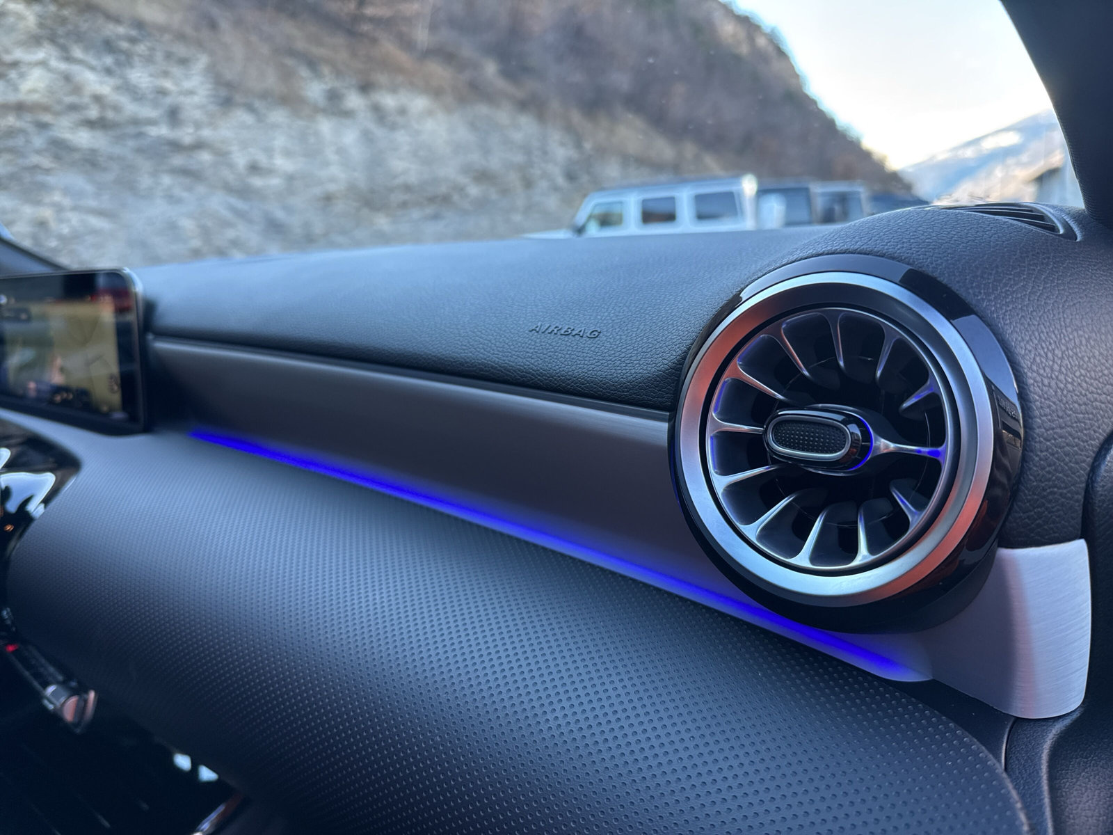 MERCEDES-BENZ A 220 4Matic 8G-DCT - 22