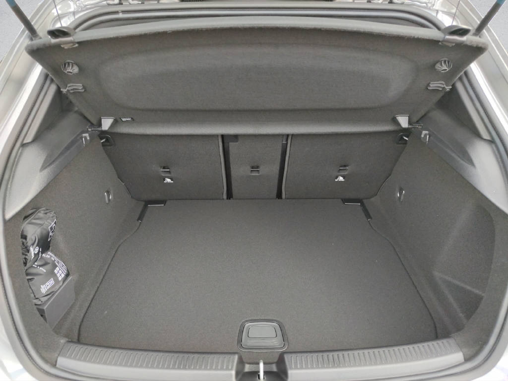 MERCEDES-BENZ A 35 AMG 4Matic - 8