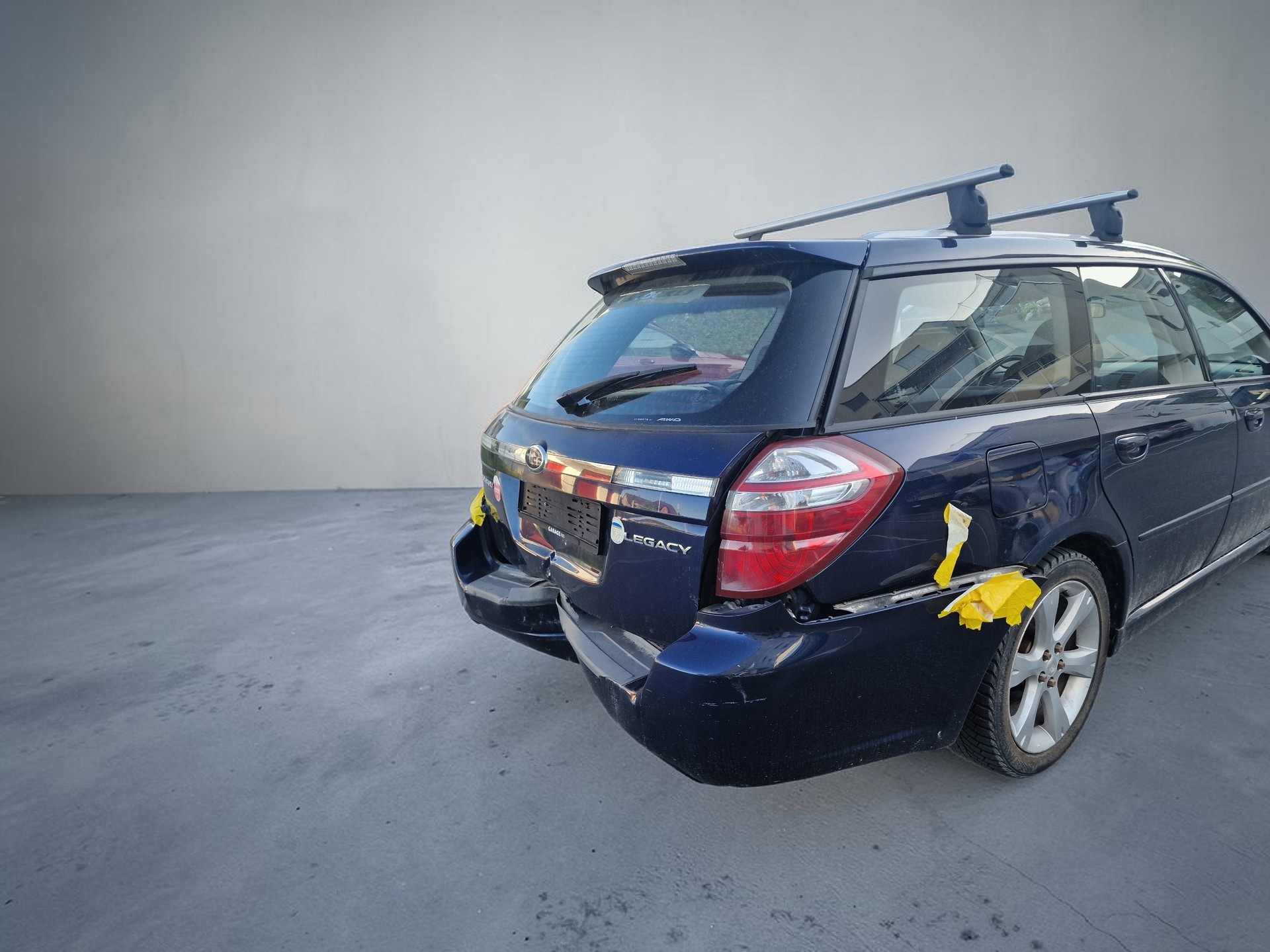 SUBARU Legacy 2.0R AWD Comfort Heckschaden - 3