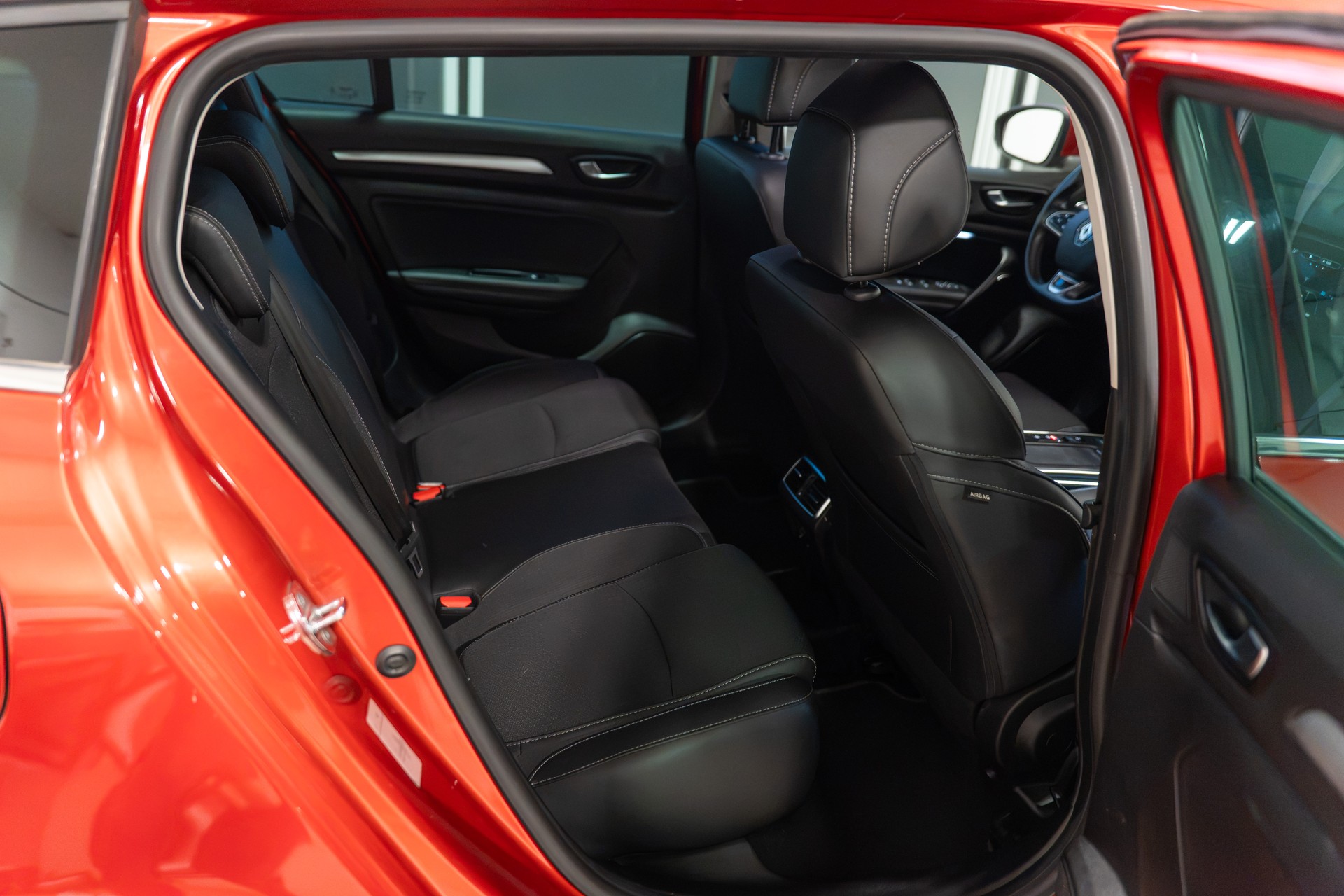 RENAULT Mégane Grandtour 1.5 dCi Intens EDC - 13