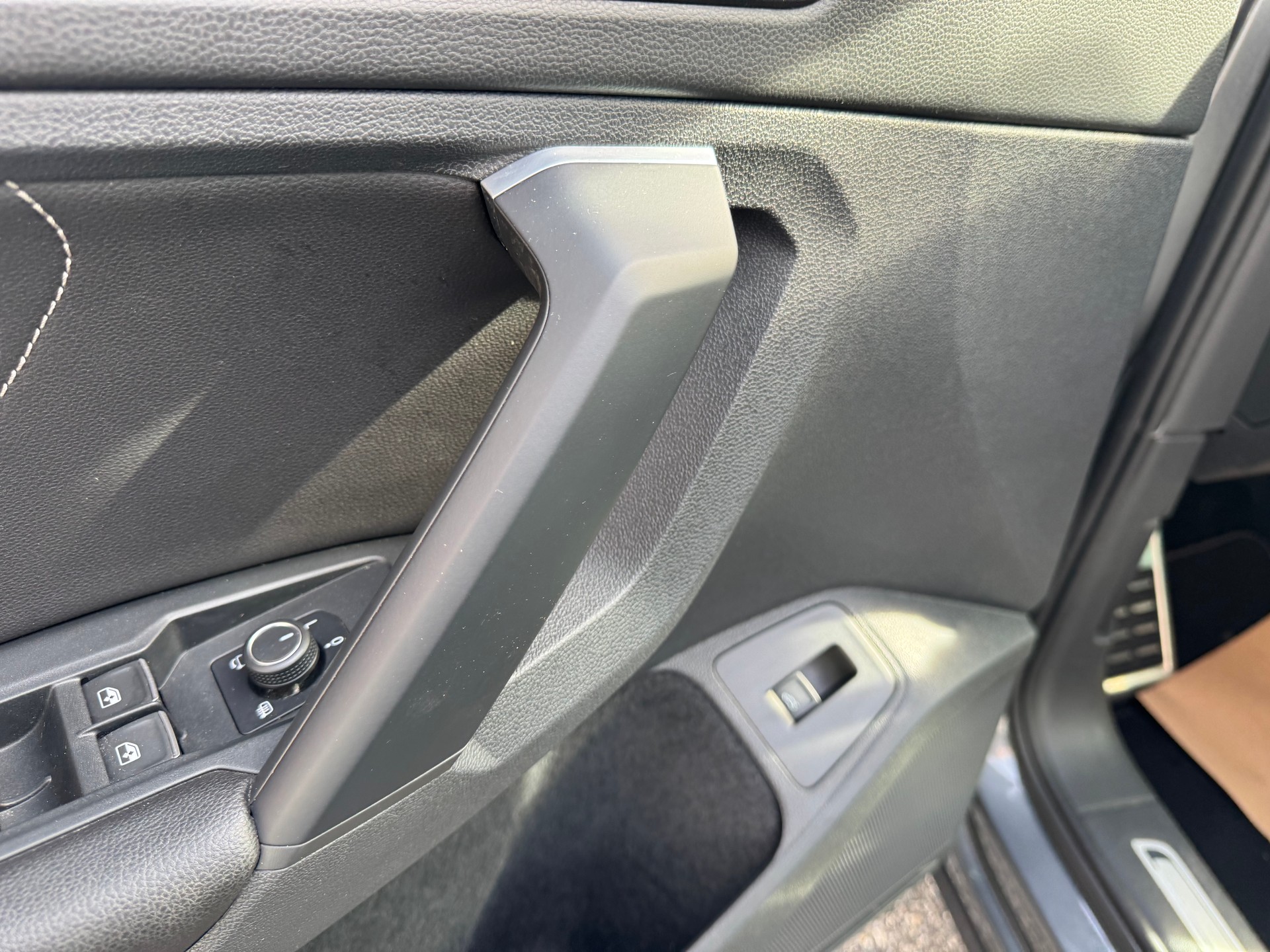 VW Tiguan 2.0TSI R-Line 4Motion DSG - 5