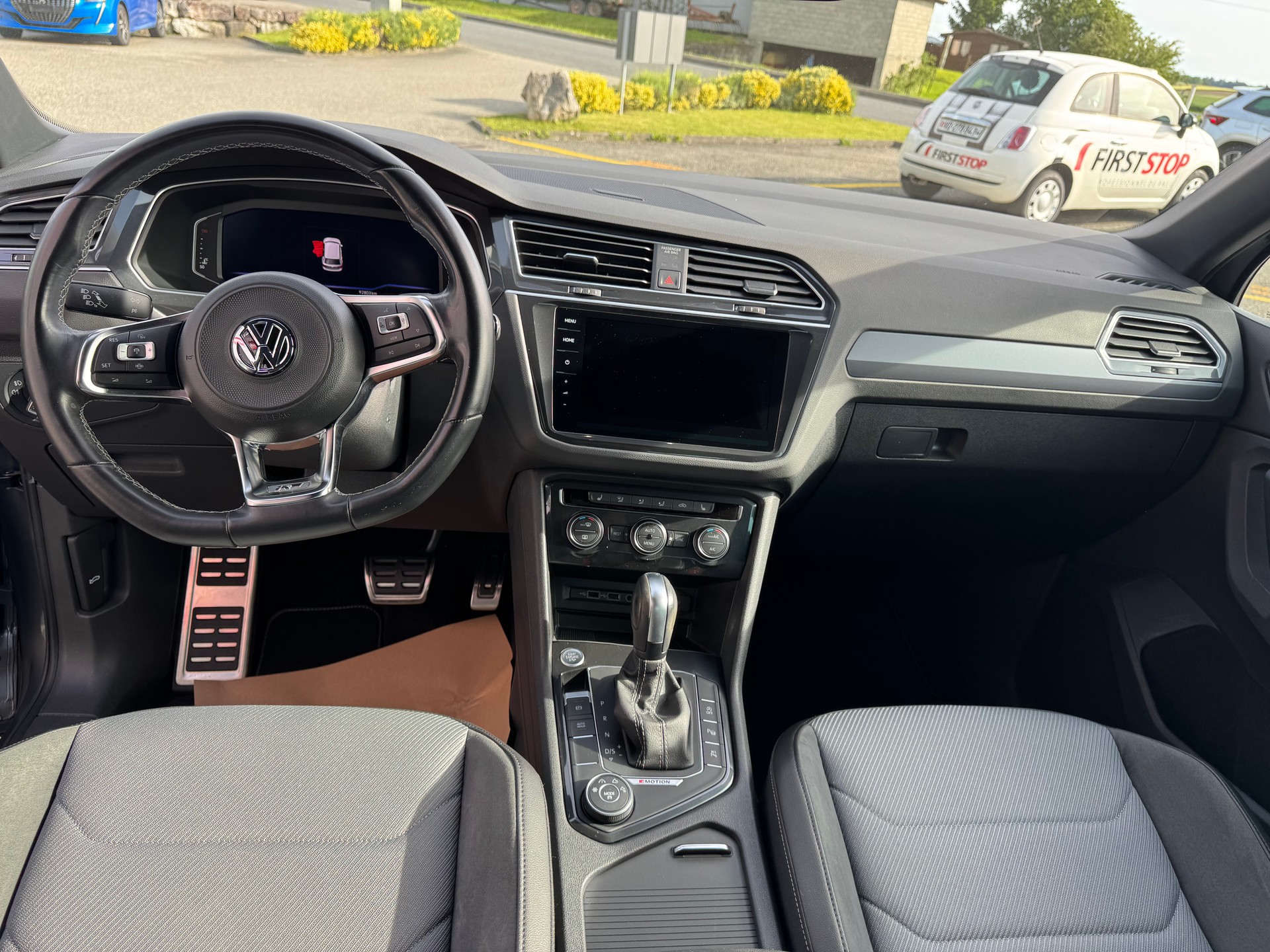 VW Tiguan 2.0TSI R-Line 4Motion DSG - 9