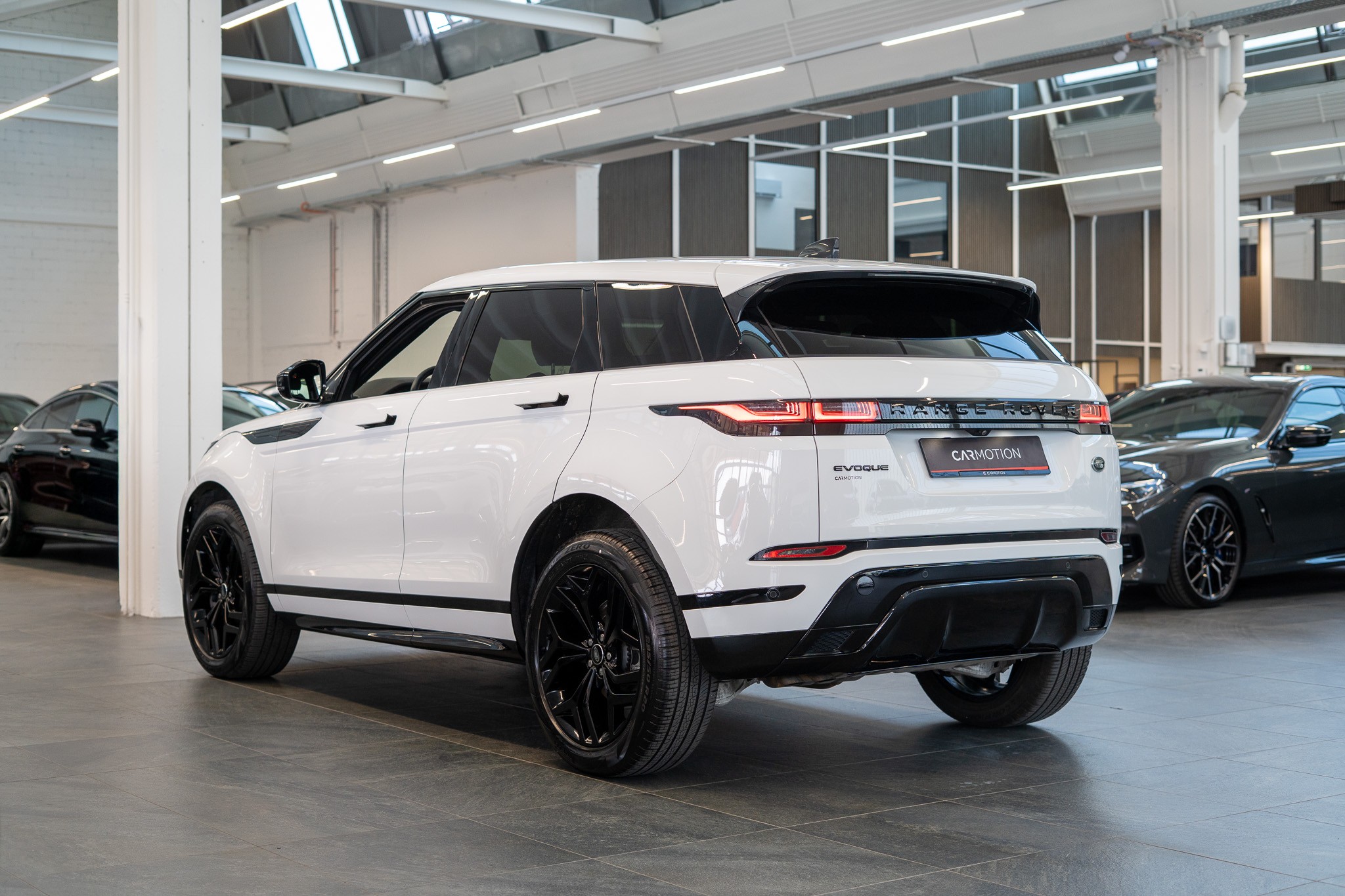 Range Rover Evoque 2.0 D 165 R-Dynamic SE / Meridian Sound / Rückfahrkamera