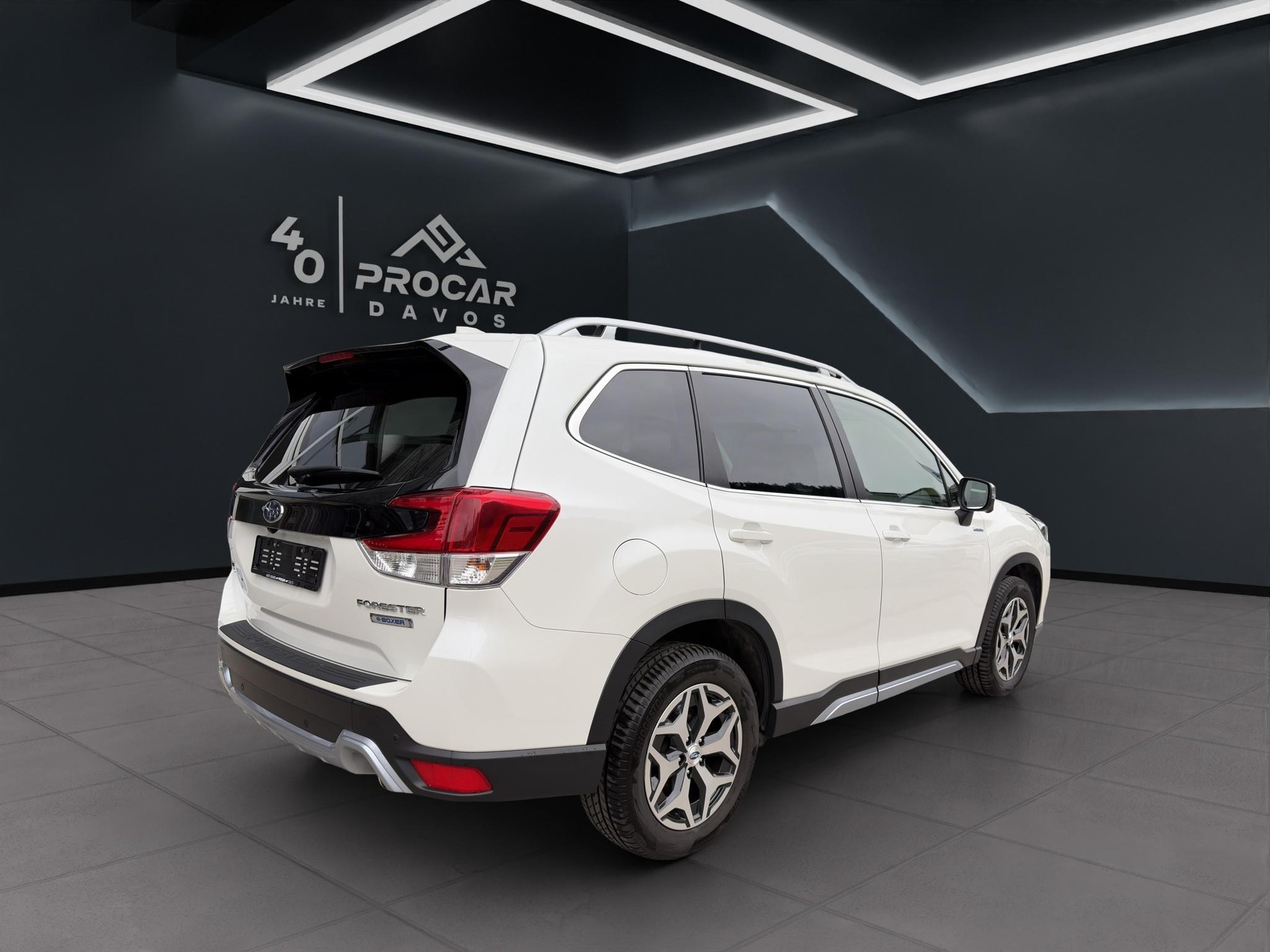 SUBARU Forester Station 2.0i e-Boxer Swiss Plus - 4