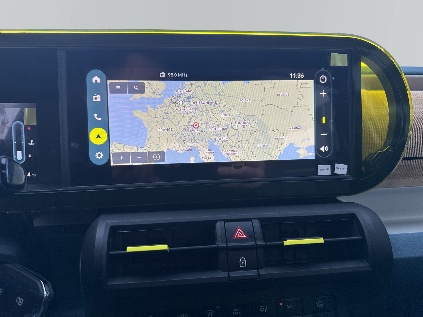 FIAT Grande Panda 1.2 Hybrid La Prima - 12