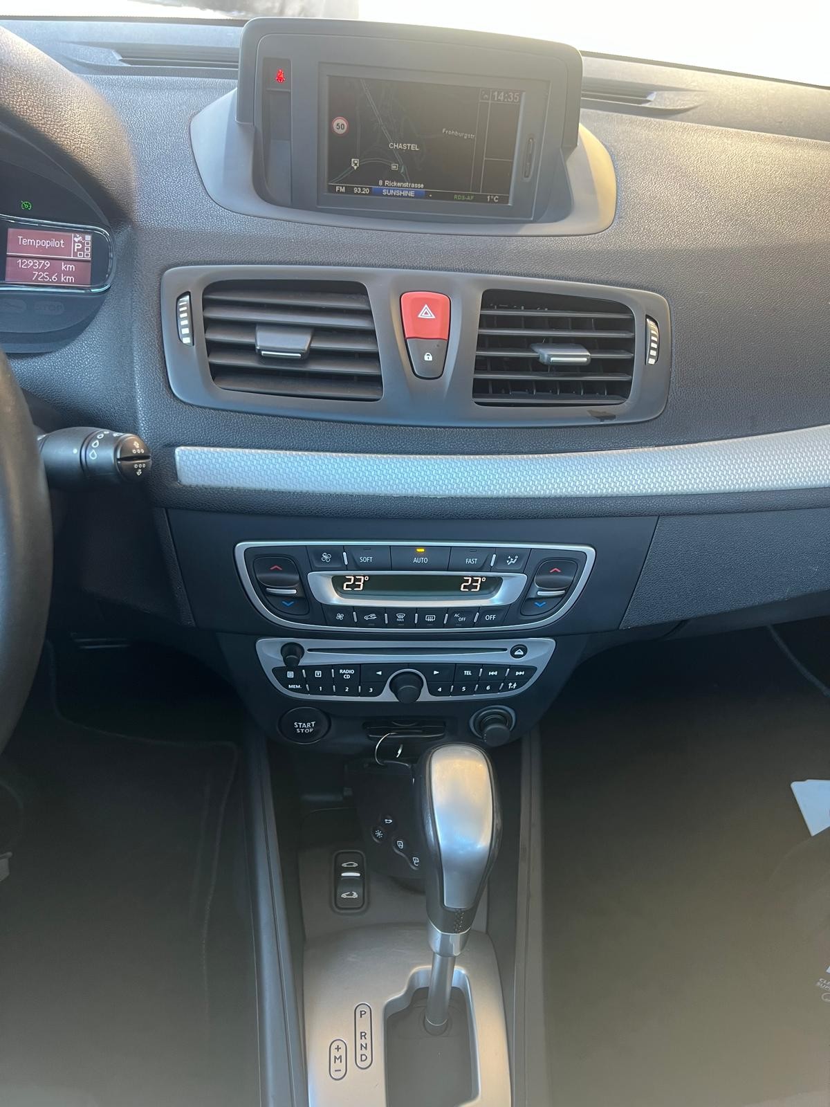 RENAULT Mégane CC 2.0 16V Dynamique CVT - 13