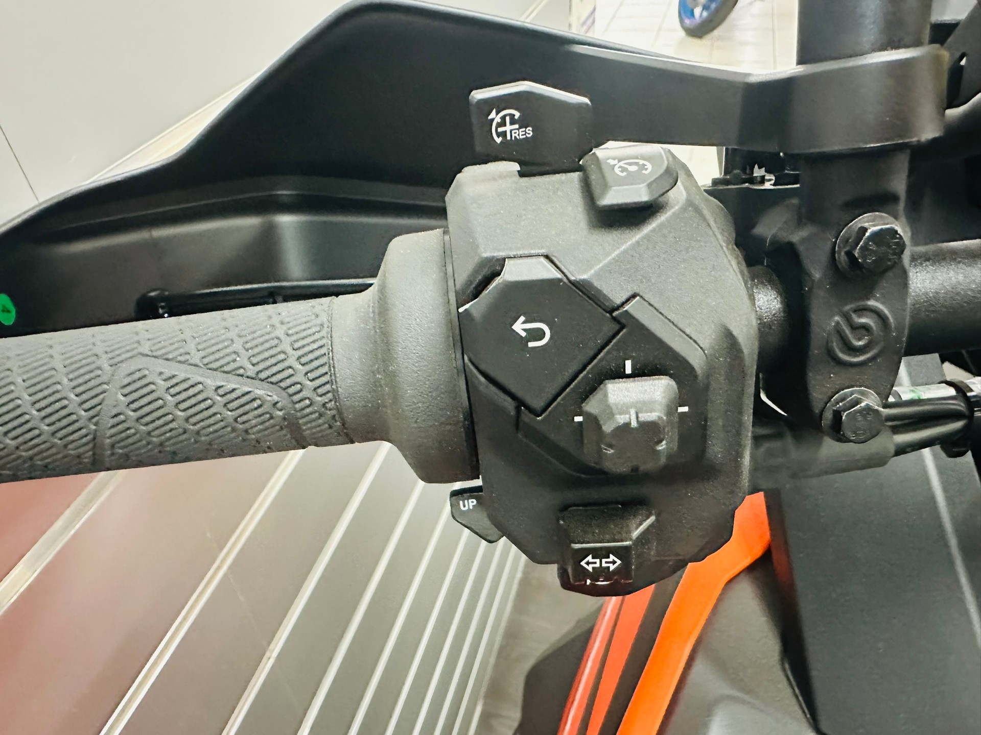 KTM 1390 Super Adventure S - 4