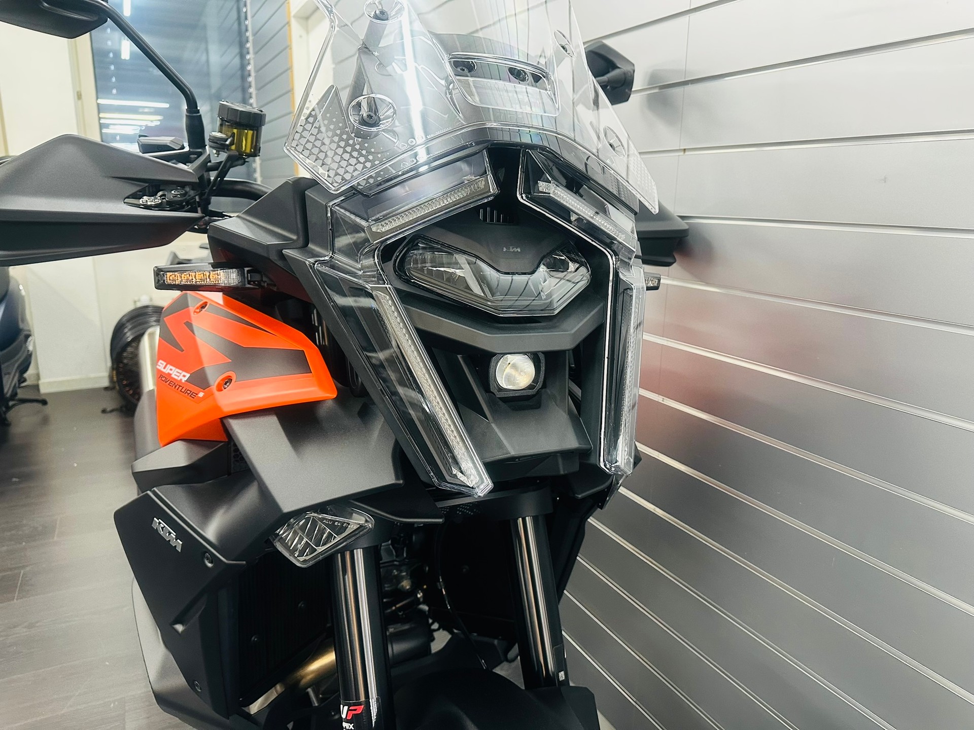 KTM 1390 Super Adventure S - 3