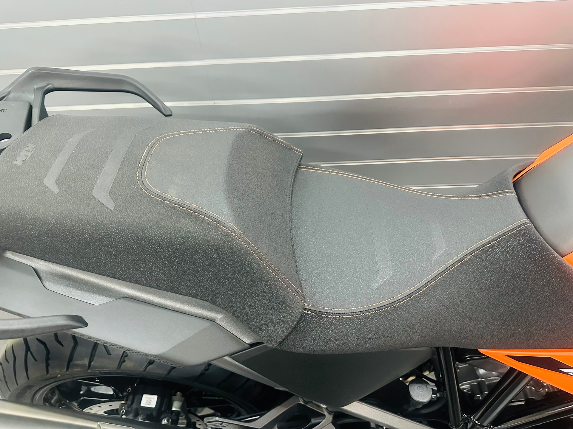 KTM 1390 Super Adventure S - 6