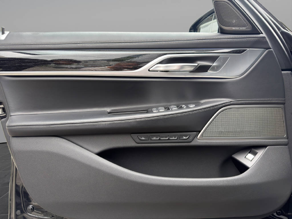 BMW 740d xDrive SAG - 15