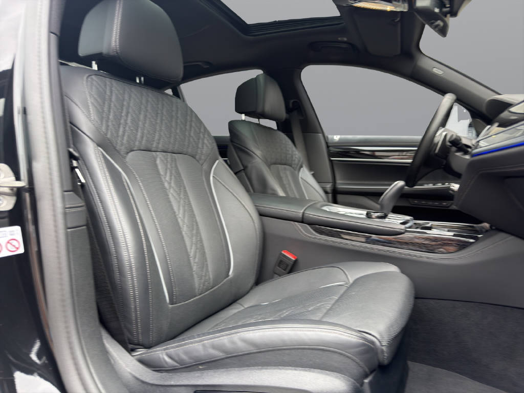 BMW 740d xDrive SAG - 14