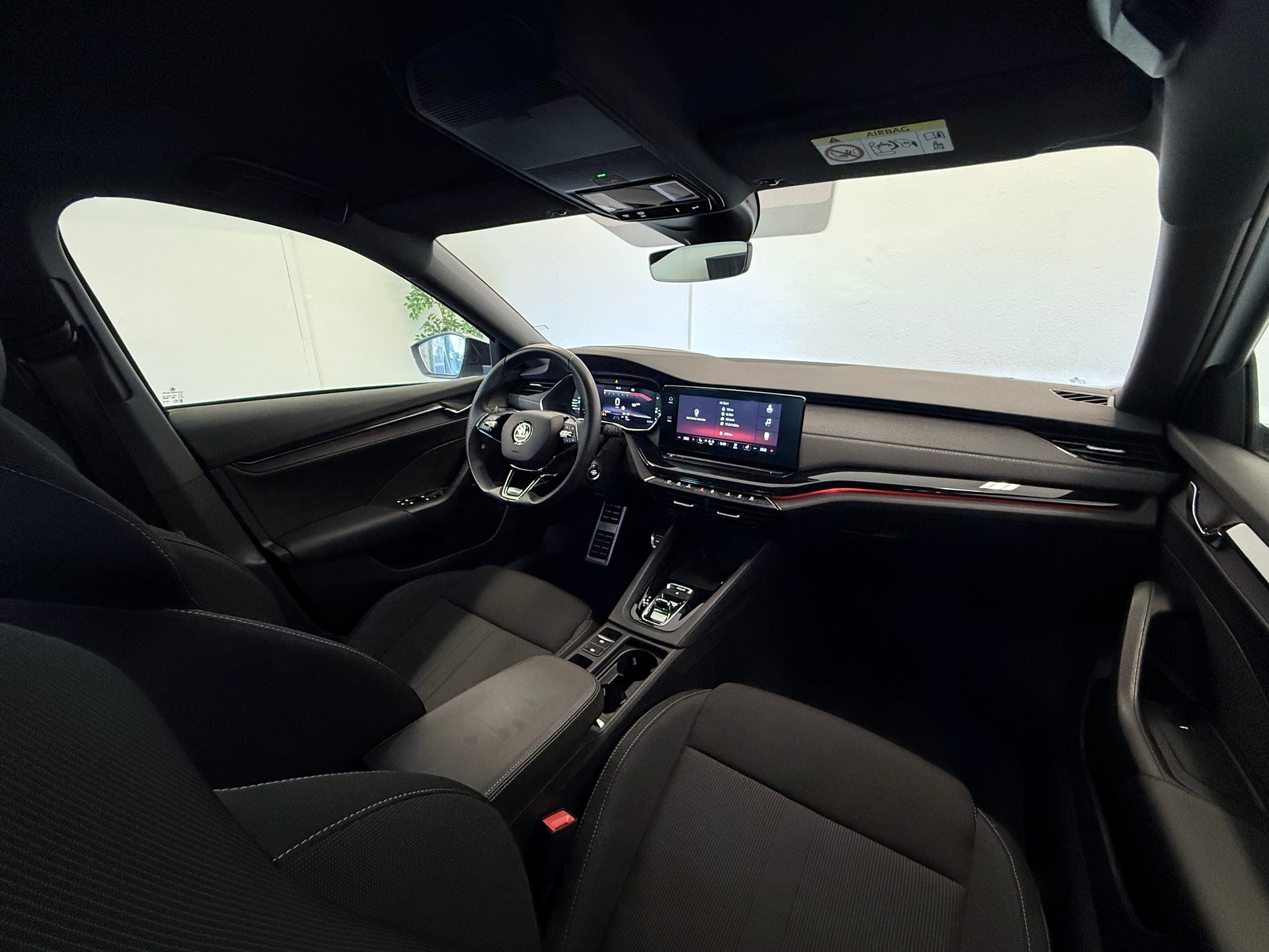 SKODA Octavia Combi 2.0 TSI SportLine DSG 4x4 - 23