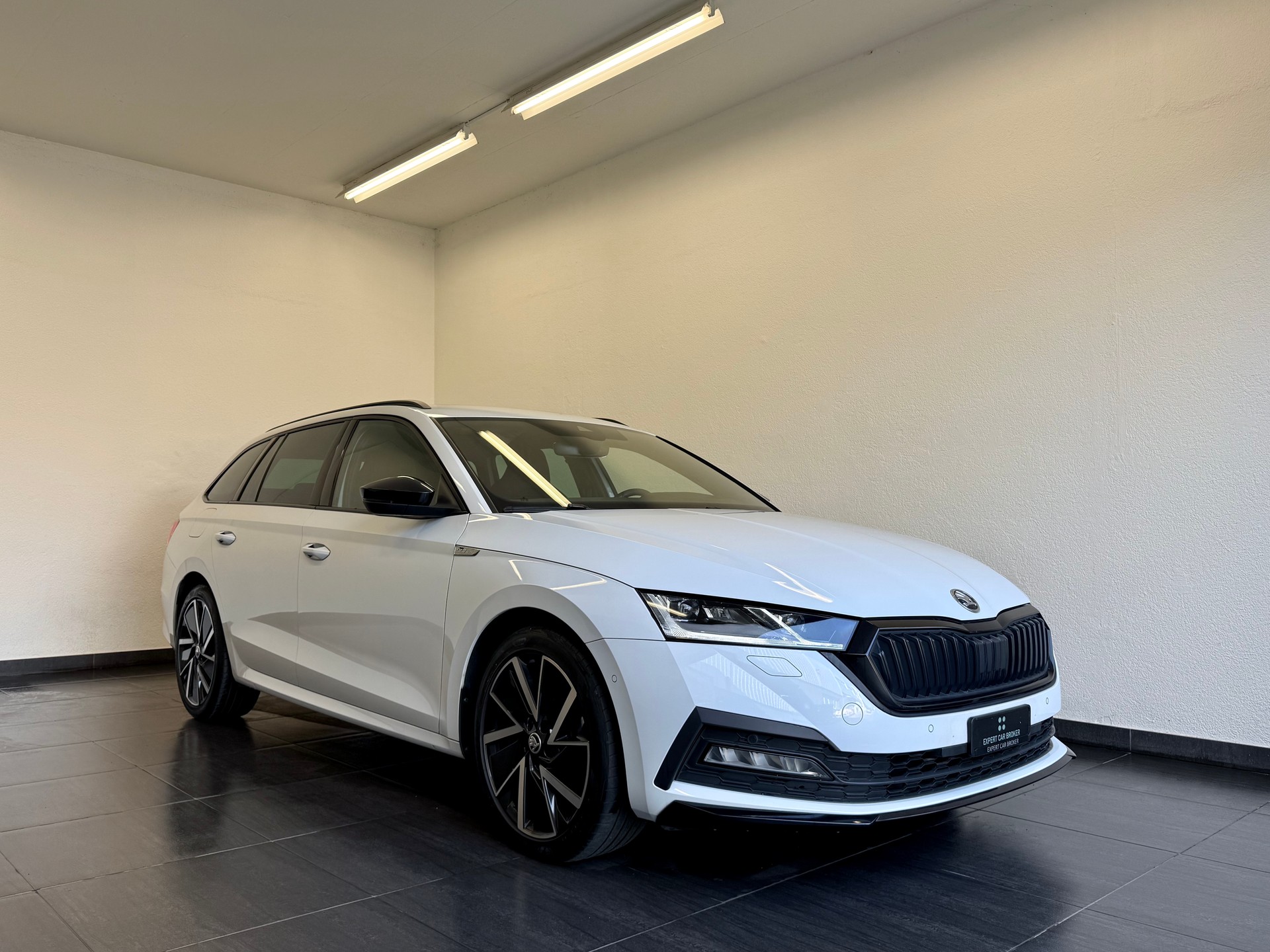 SKODA Octavia Combi 2.0 TSI SportLine DSG 4x4 - 3