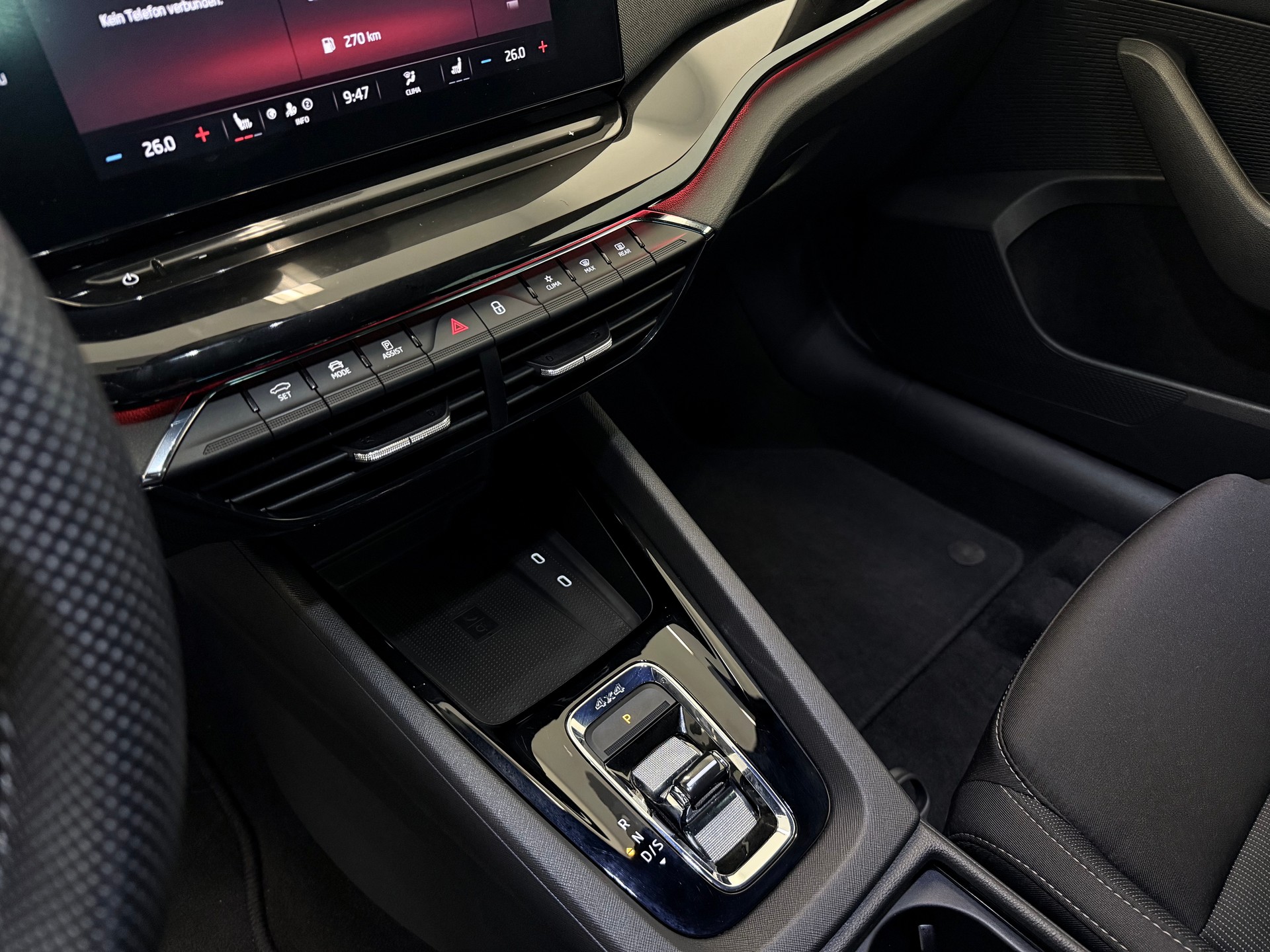 SKODA Octavia Combi 2.0 TSI SportLine DSG 4x4 - 27