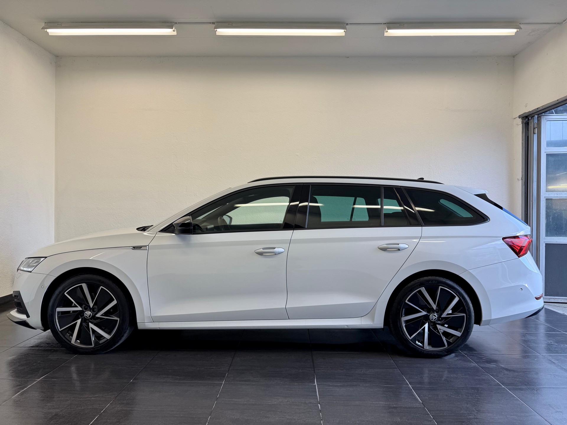 SKODA Octavia Combi 2.0 TSI SportLine DSG 4x4 - 7