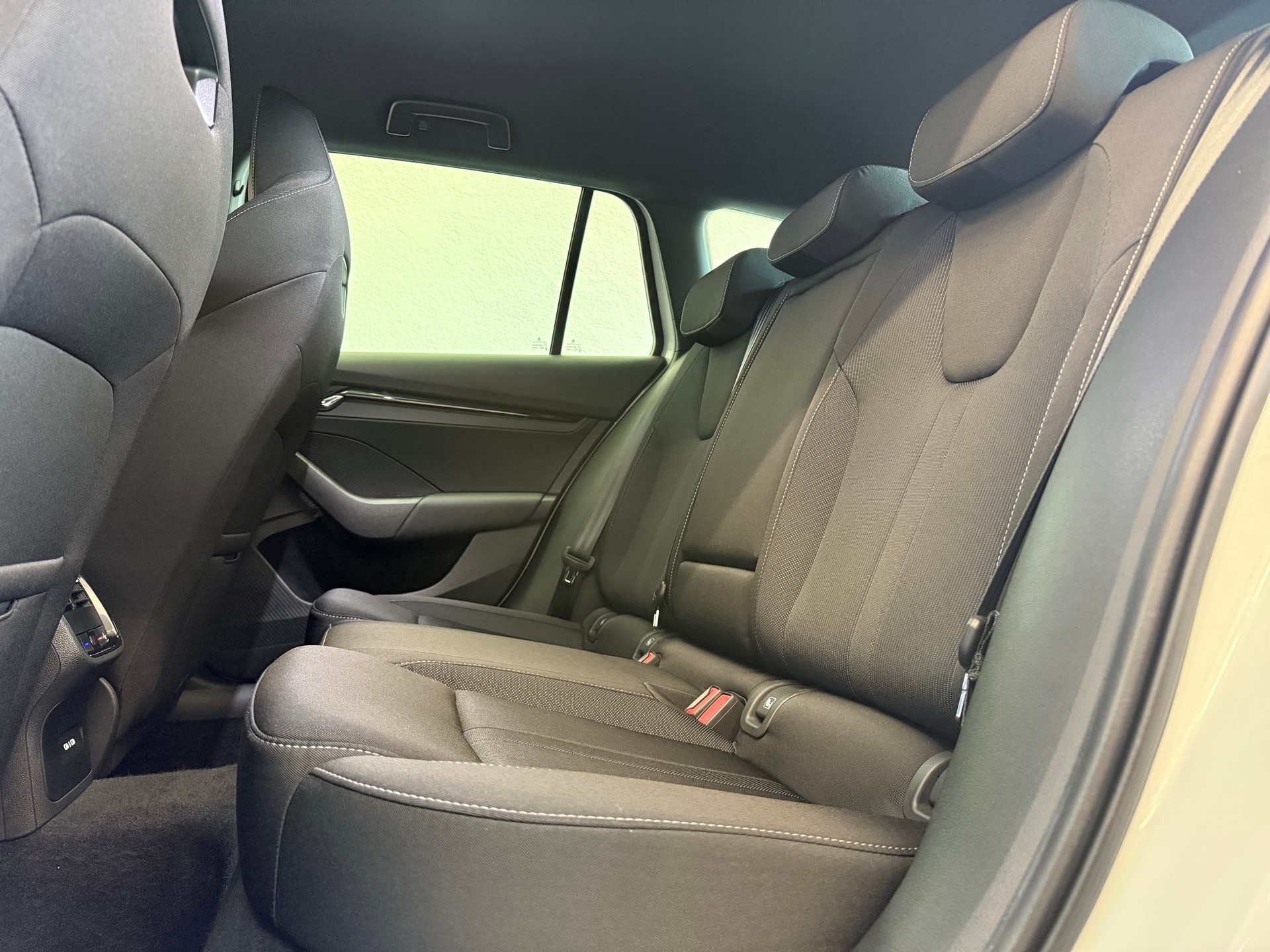 SKODA Octavia Combi 2.0 TSI SportLine DSG 4x4 - 20