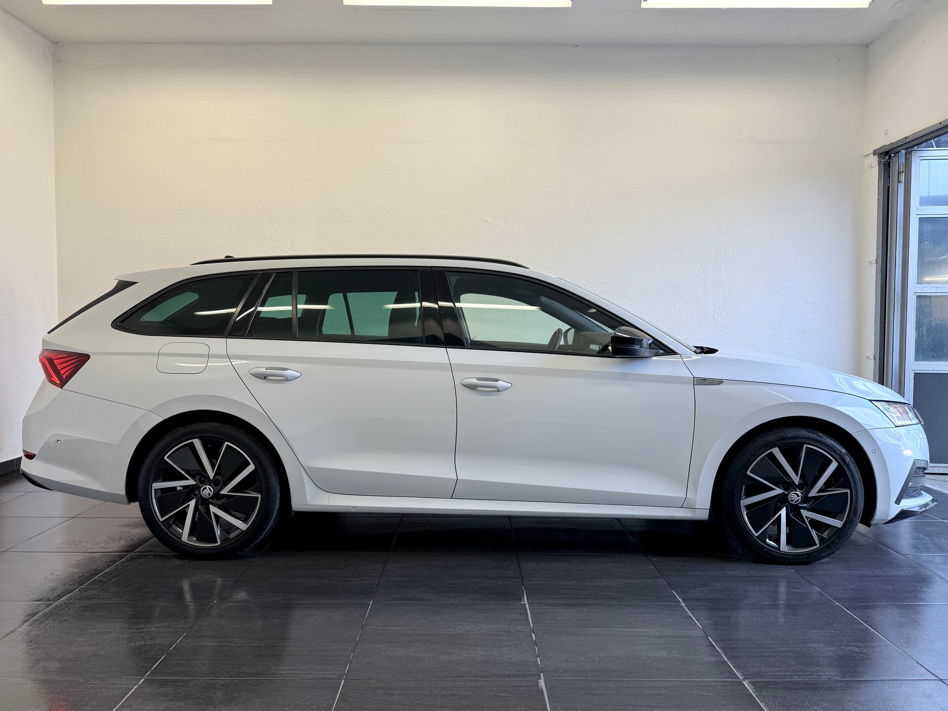 SKODA Octavia Combi 2.0 TSI SportLine DSG 4x4 - 5