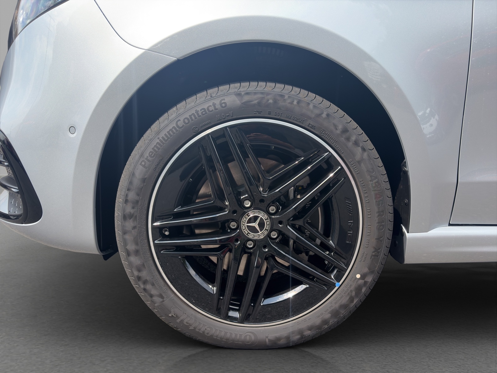 MERCEDES-BENZ V 300 d lang 4Matic Swiss Edition 9G-Tronic - 16
