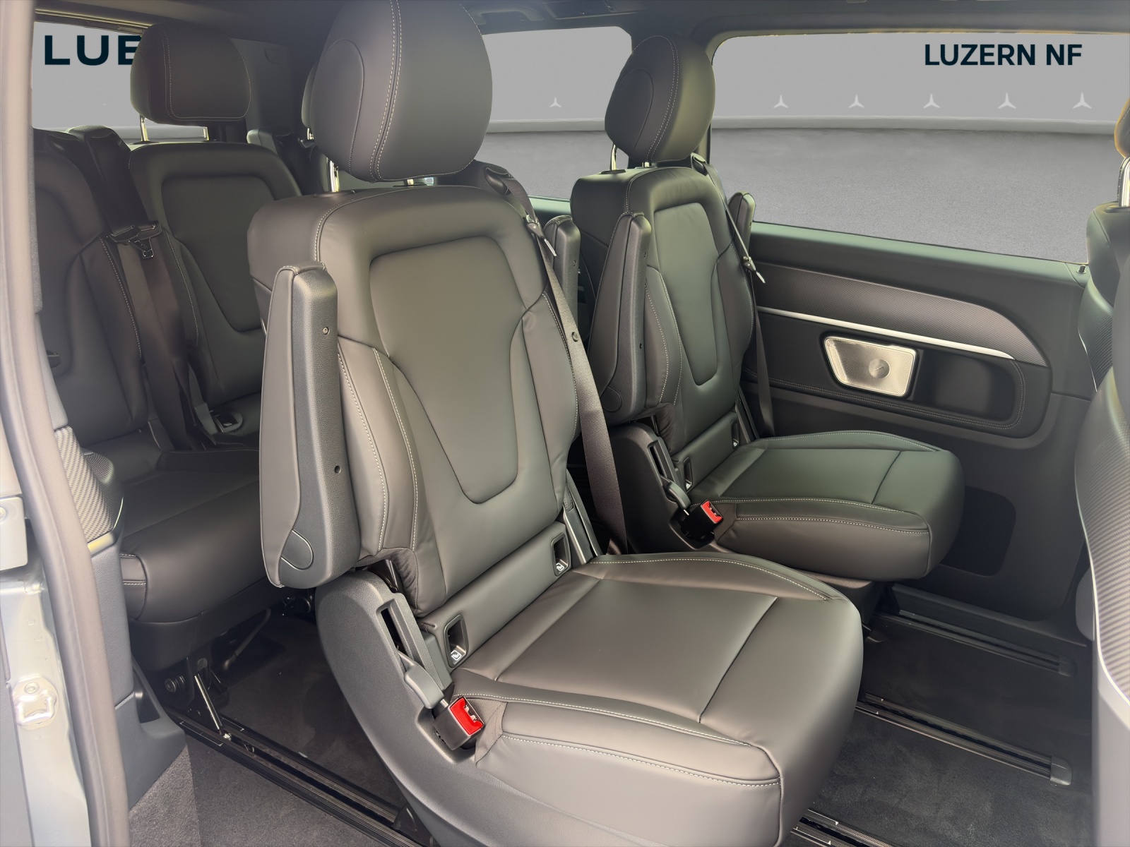 MERCEDES-BENZ V 300 d lang 4Matic Swiss Edition 9G-Tronic - 12