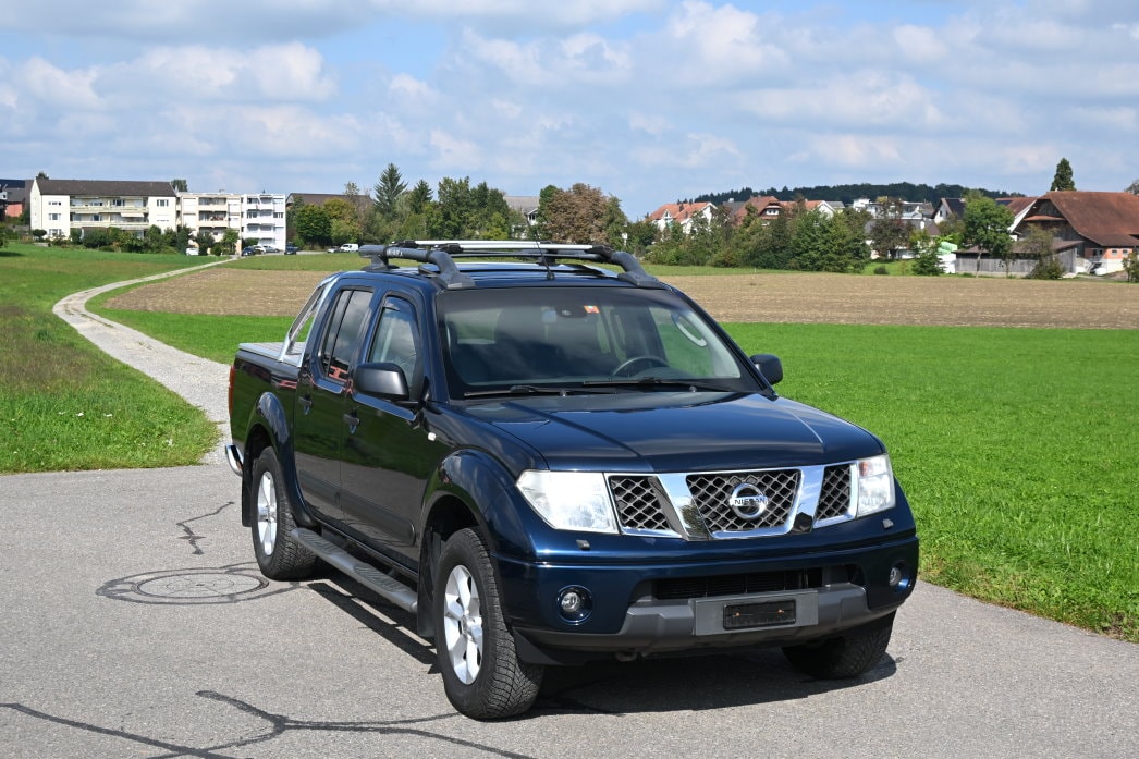 NISSAN Navara Double Cab LE 2.5 dCi 4WD - 2