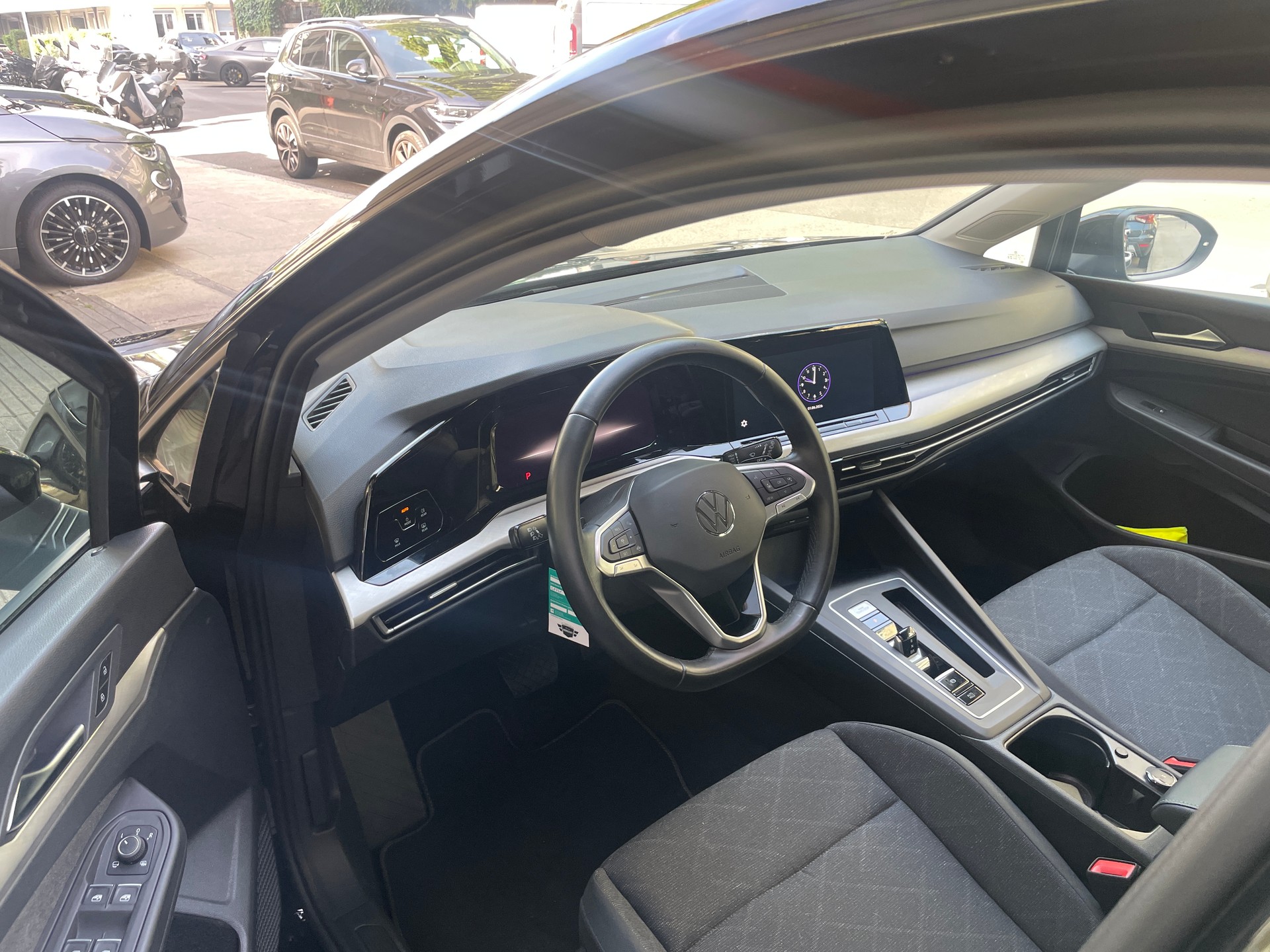 VW Golf 1.0 eTSI mHEV Life - 8
