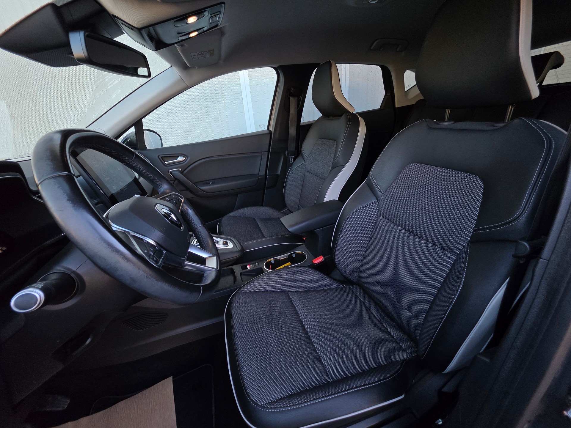 RENAULT Captur 1.6 E-Tech 160 Intens DHT - 8
