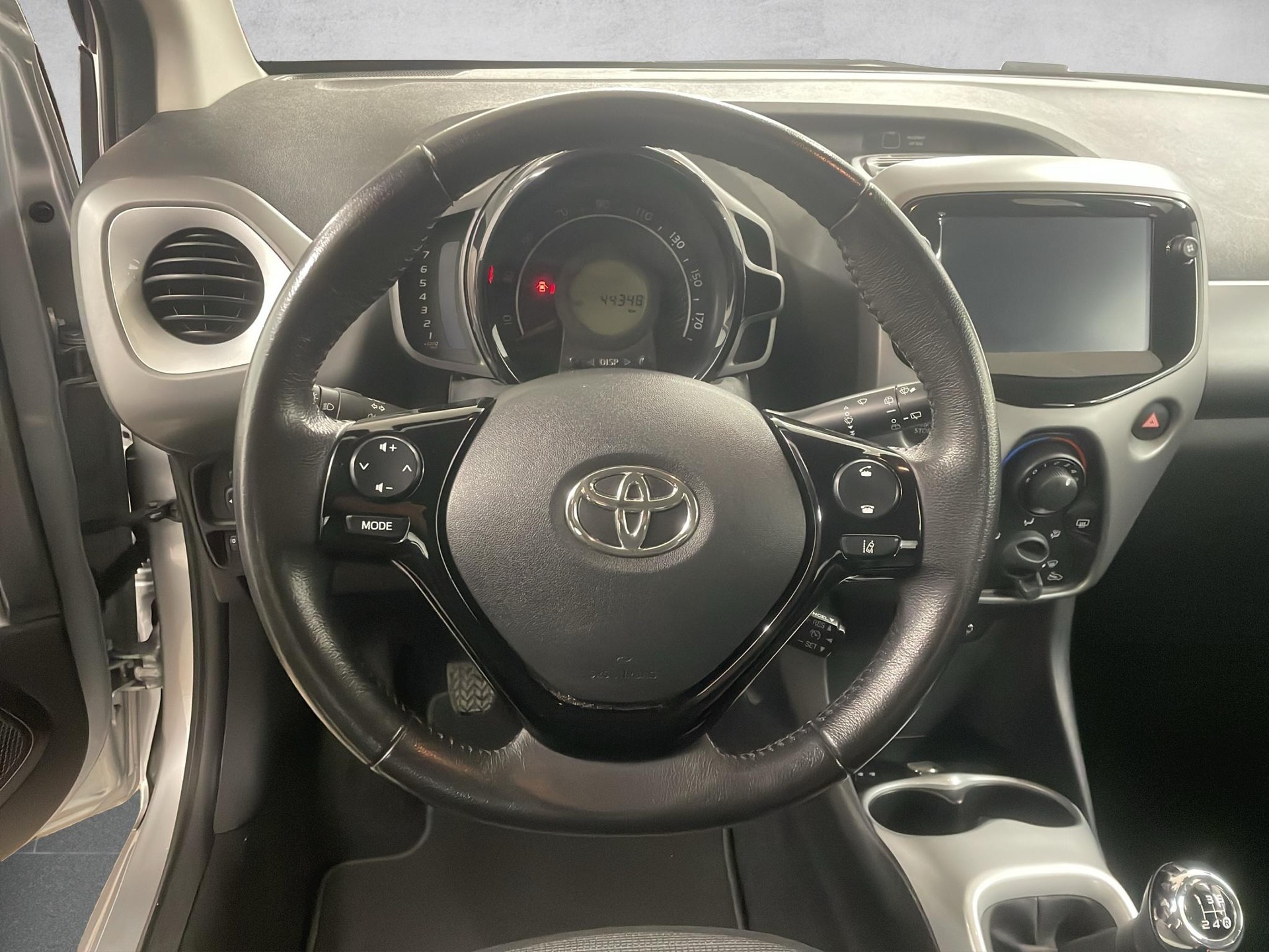 TOYOTA Aygo 1.0 VVT-i Trend - 10