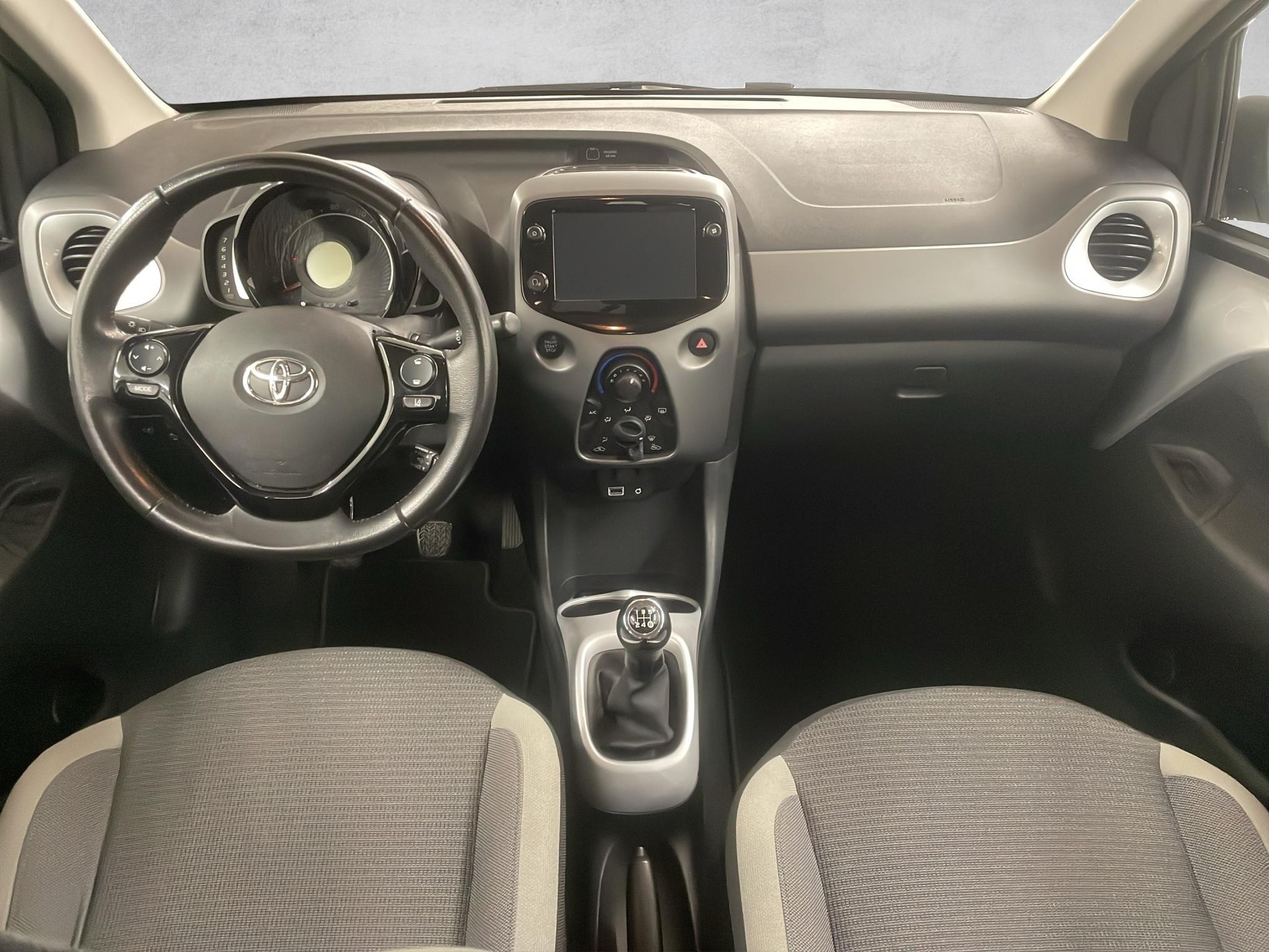 TOYOTA Aygo 1.0 VVT-i Trend - 11