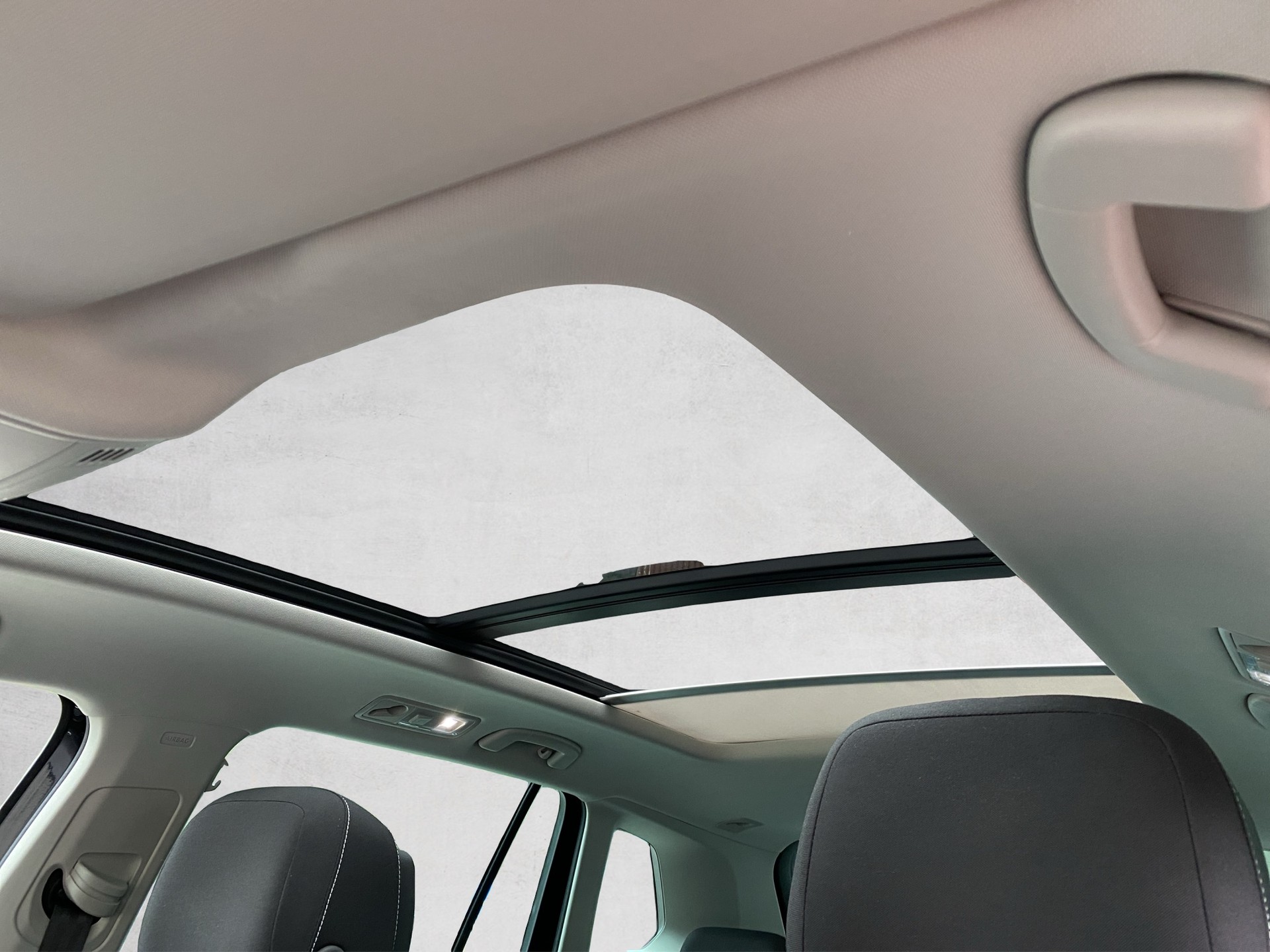 VW Tiguan 2.0 TDI SCR Comfortline 4Motion DSG - 18