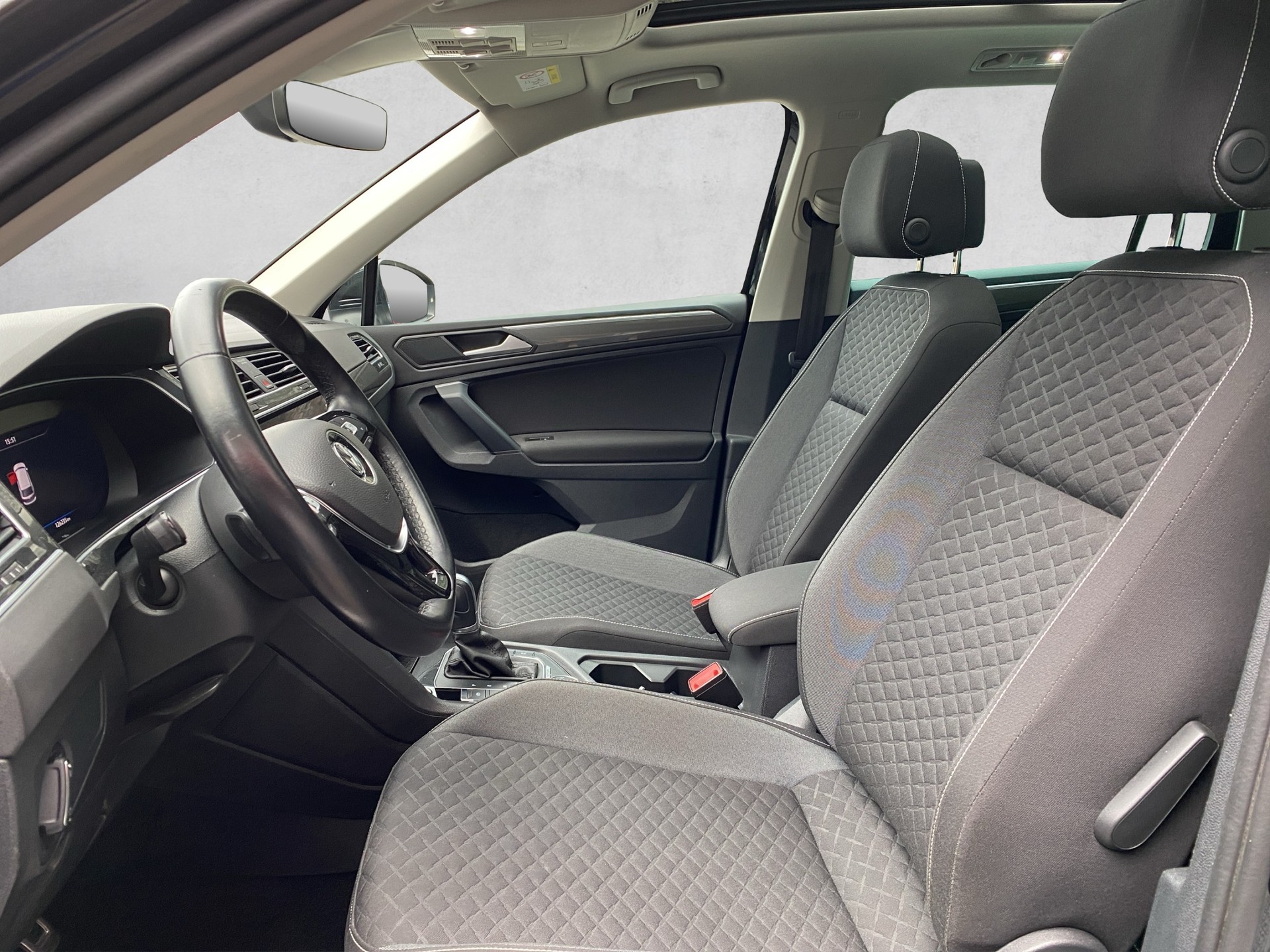 VW Tiguan 2.0 TDI SCR Comfortline 4Motion DSG - 8