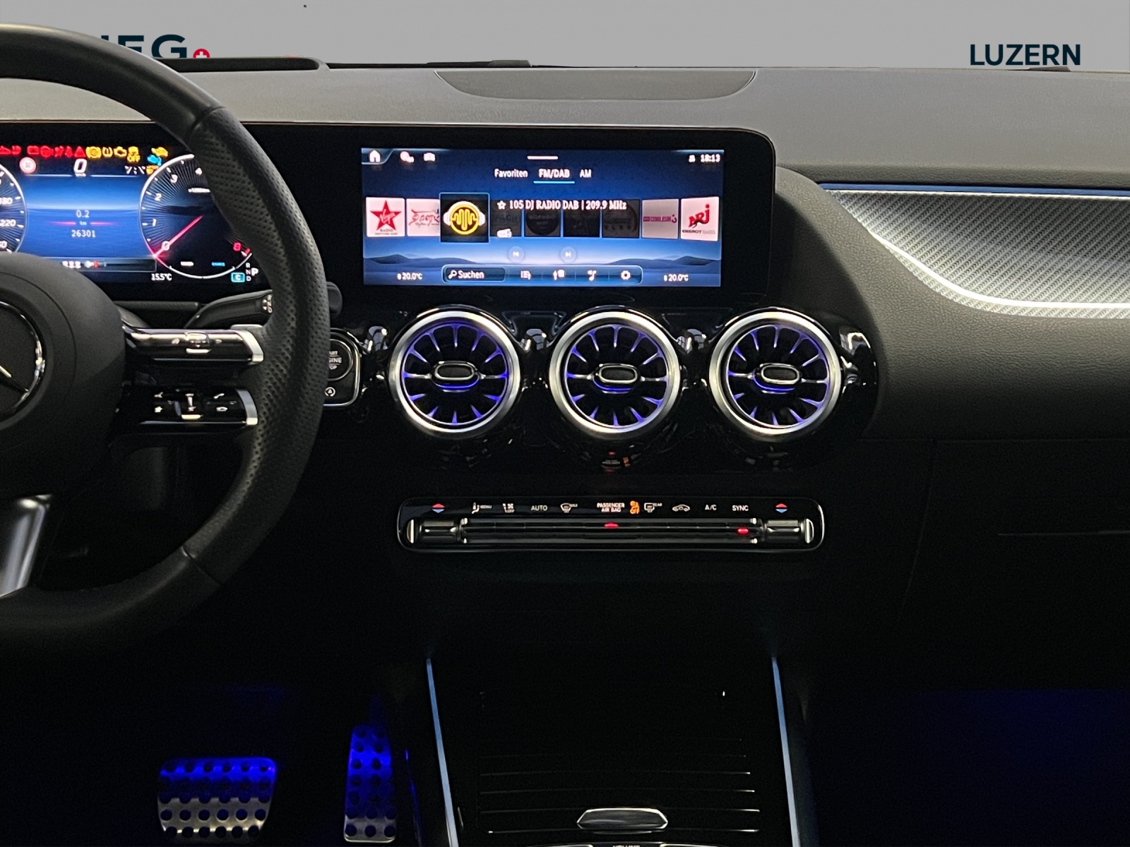 MERCEDES-BENZ GLA 220 4Matic 8G-DCT - 14