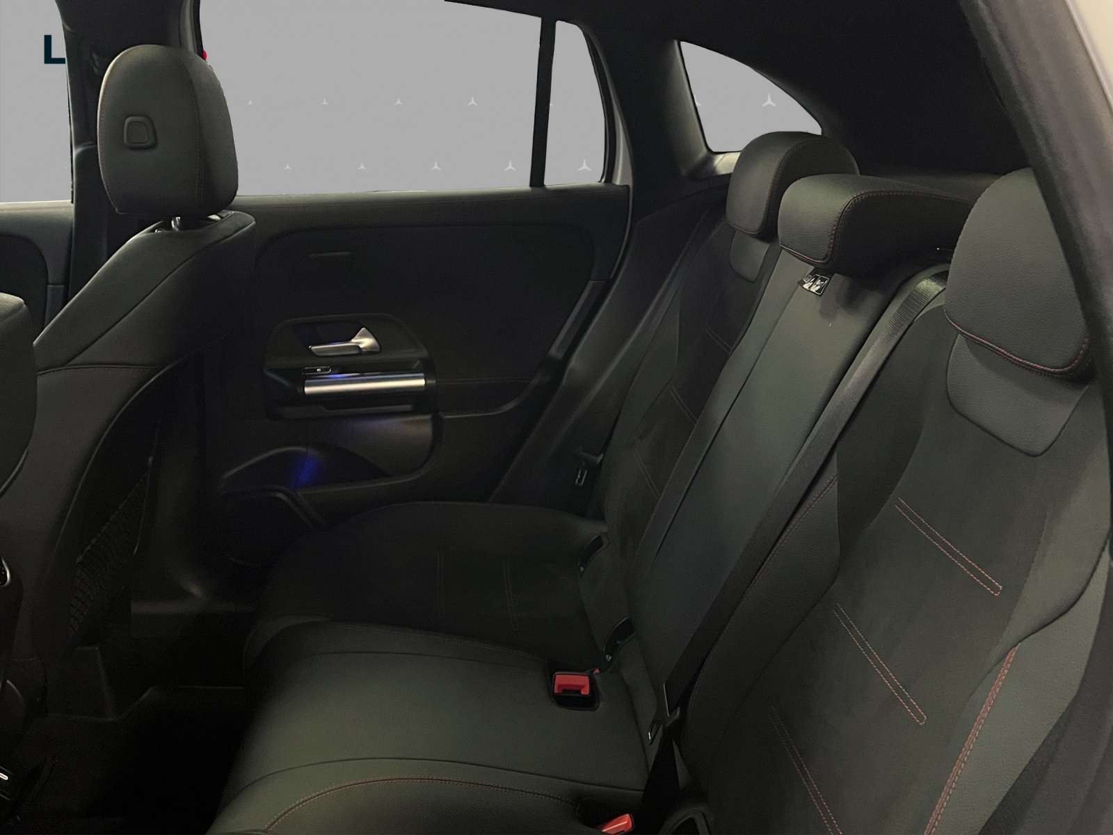 MERCEDES-BENZ GLA 220 4Matic 8G-DCT - 16