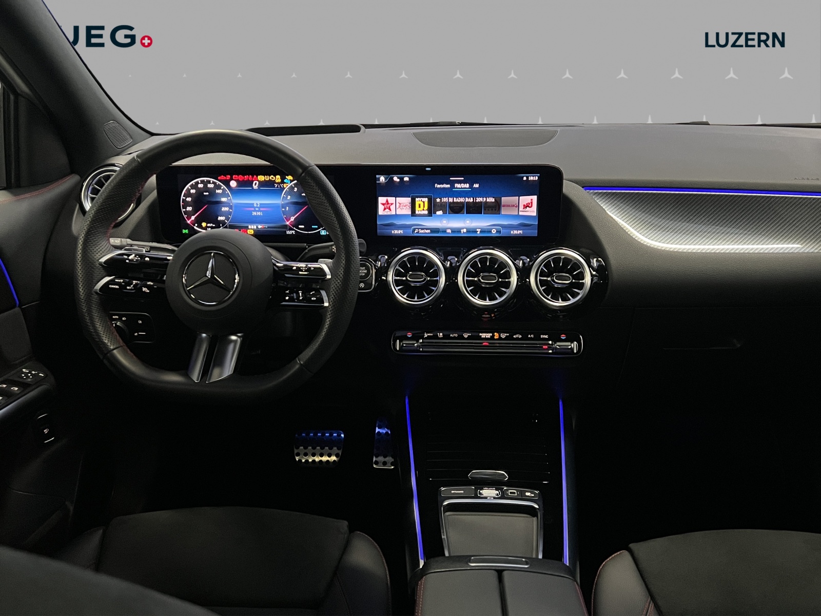 MERCEDES-BENZ GLA 220 4Matic 8G-DCT - 13