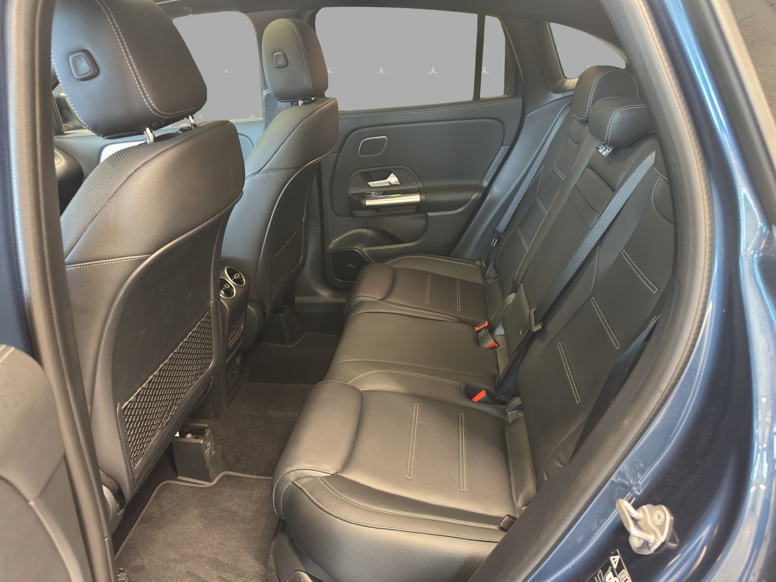 MERCEDES-BENZ GLA 35 AMG 4Matic 8G-Speedshift DCT - 14