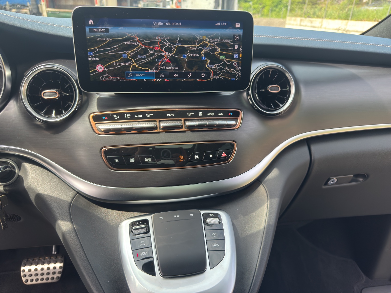 MERCEDES-BENZ EQV 300 lang - 17