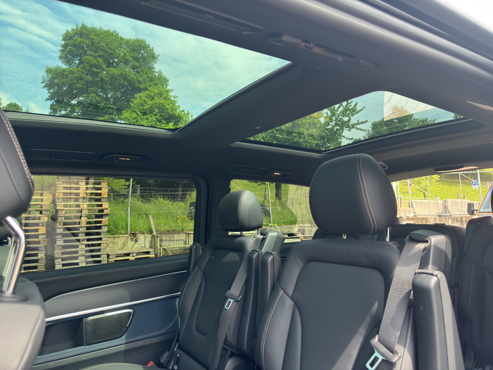 MERCEDES-BENZ EQV 300 lang - 16