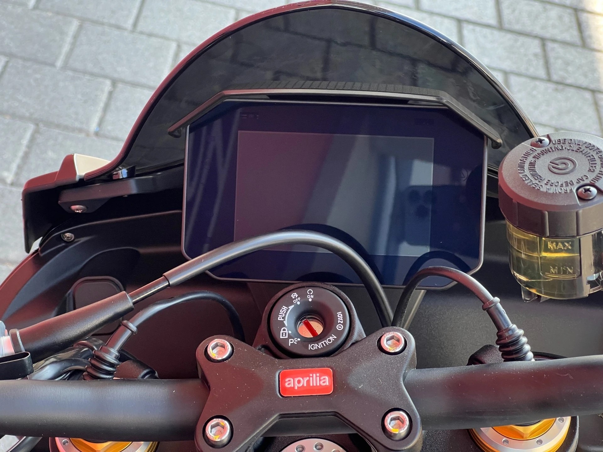 APRILIA Tuono V4 1100 Factory - 6